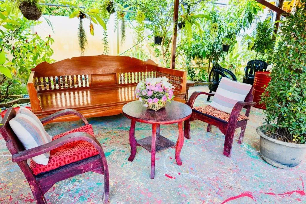 Seating area in De Wiang Kum Kam