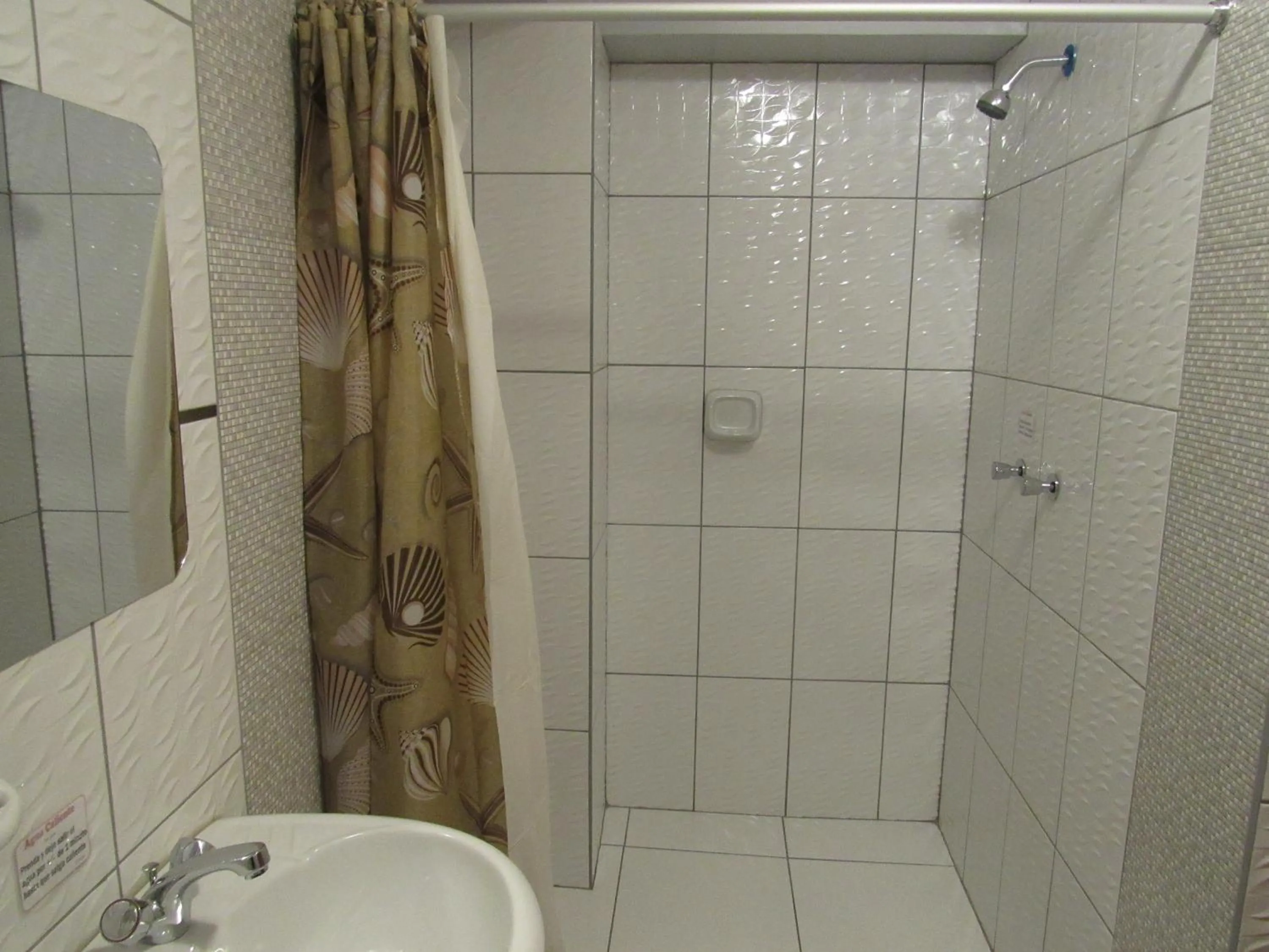 Shower in Hotel Sueños Dorados