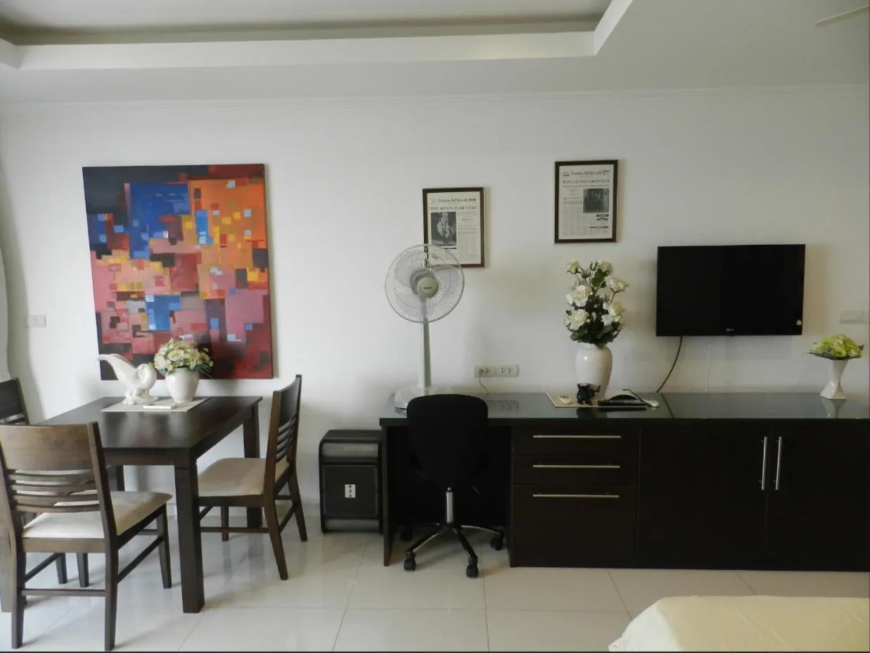 Dining area in Jomtien PLAZA Condotel