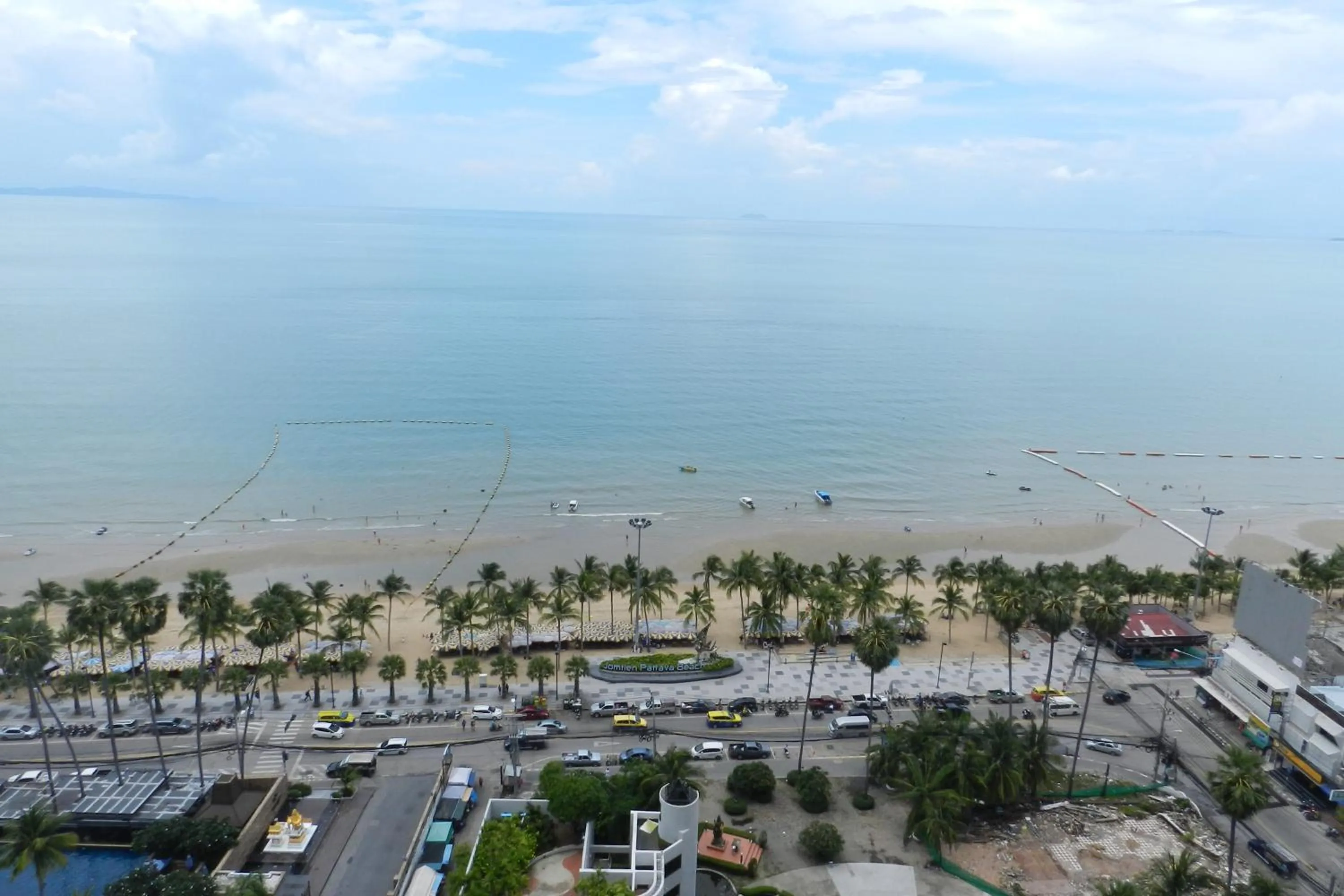 Sea view in Jomtien PLAZA Condotel