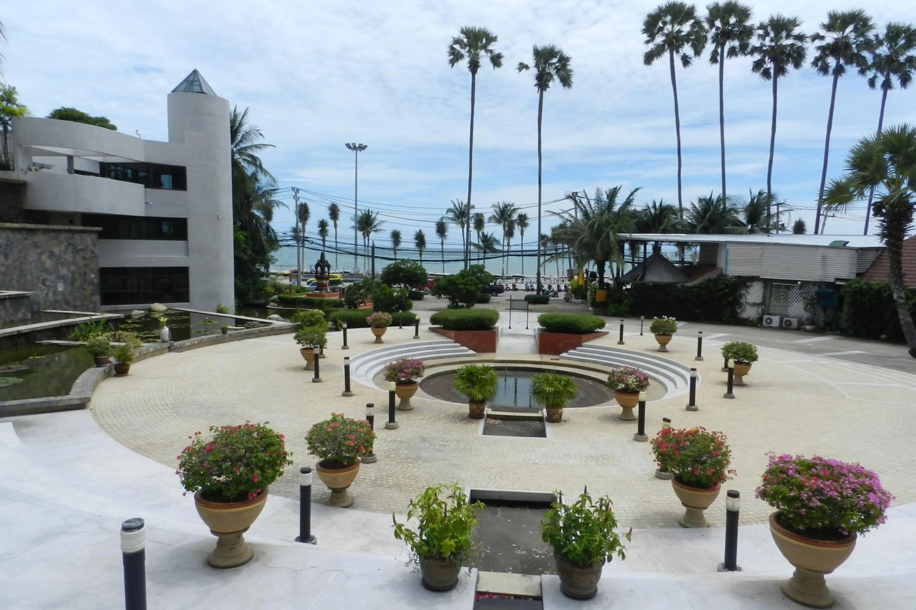 Property building in Jomtien PLAZA Condotel