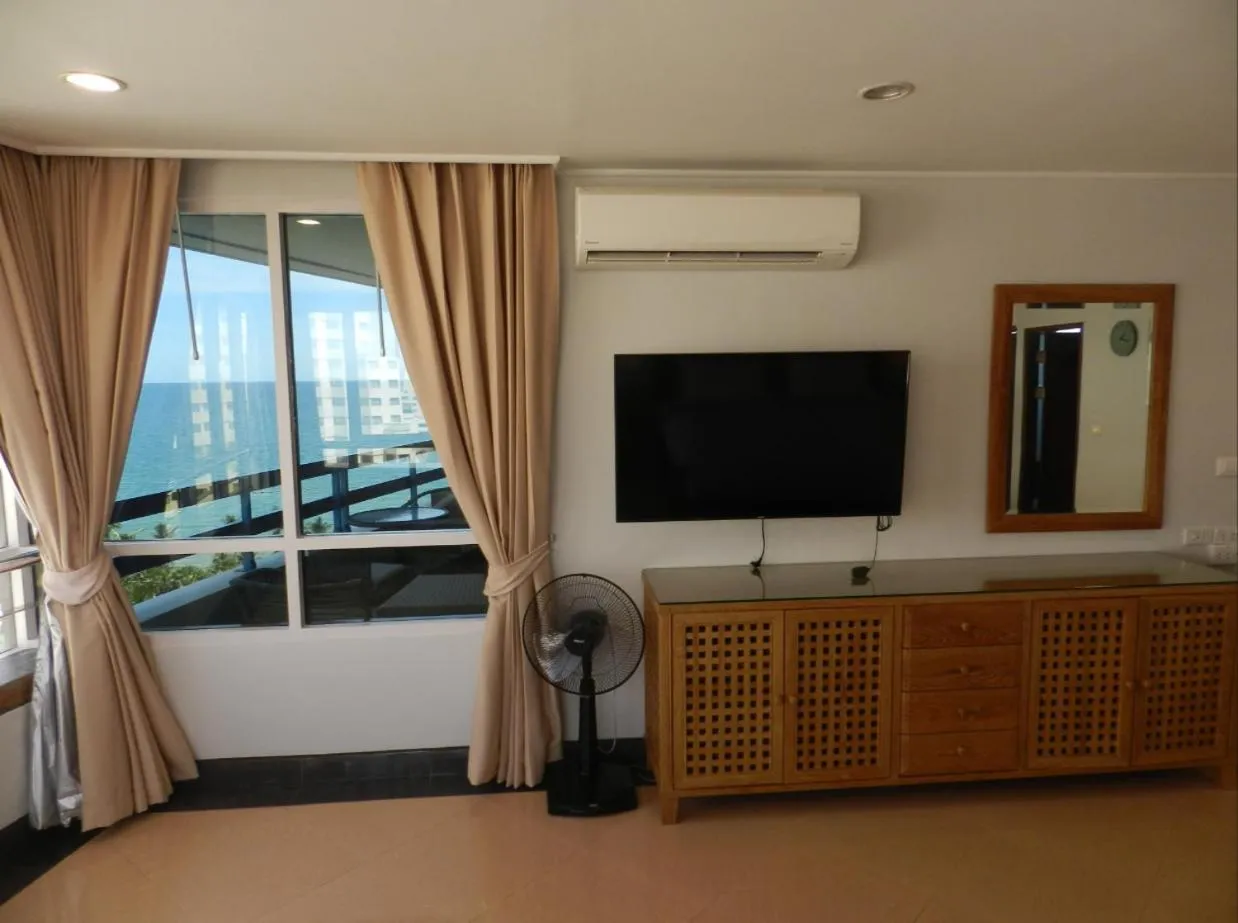 TV and multimedia in Jomtien PLAZA Condotel