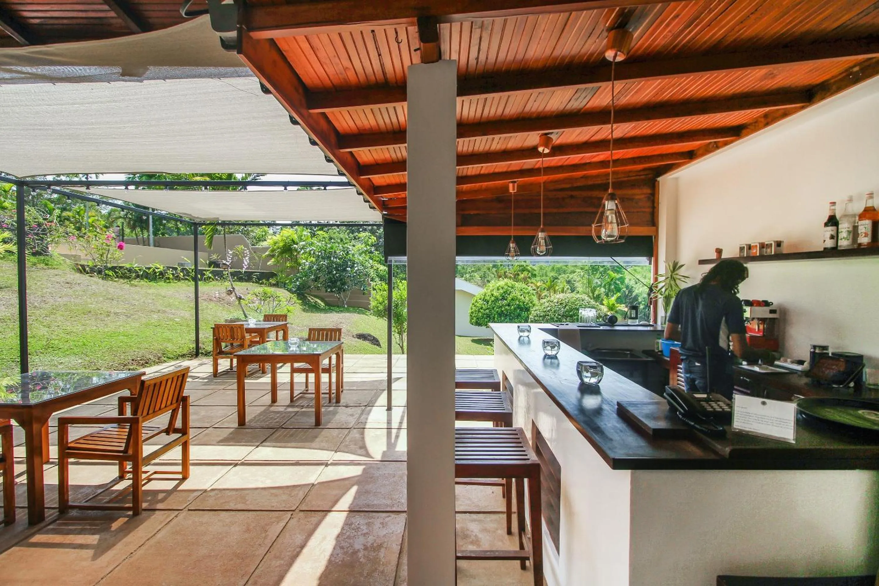 Restaurant/places to eat in Kalla Bongo Lake Resort