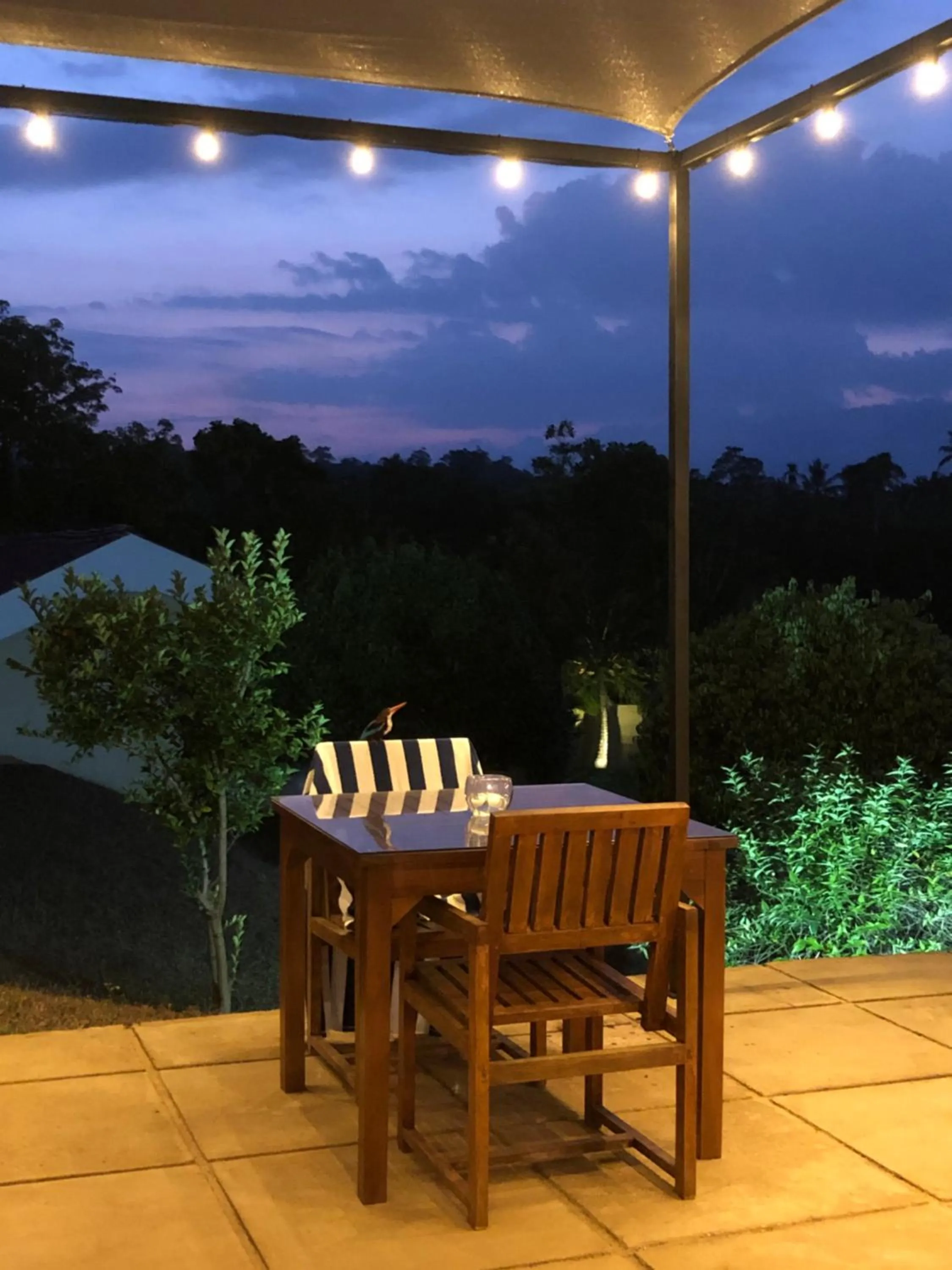 Restaurant/places to eat in Kalla Bongo Lake Resort