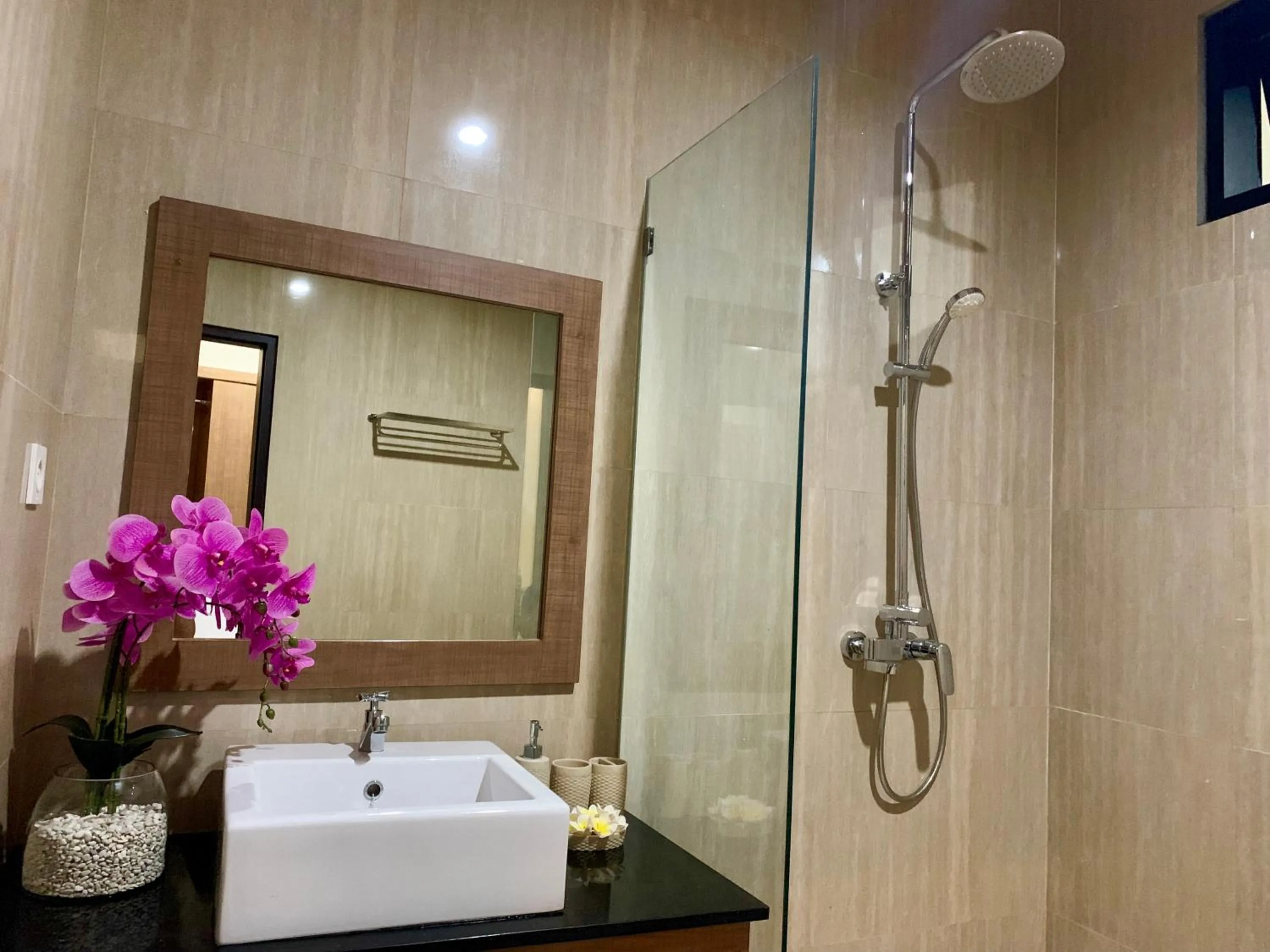 Bathroom in Jonsen Homestay