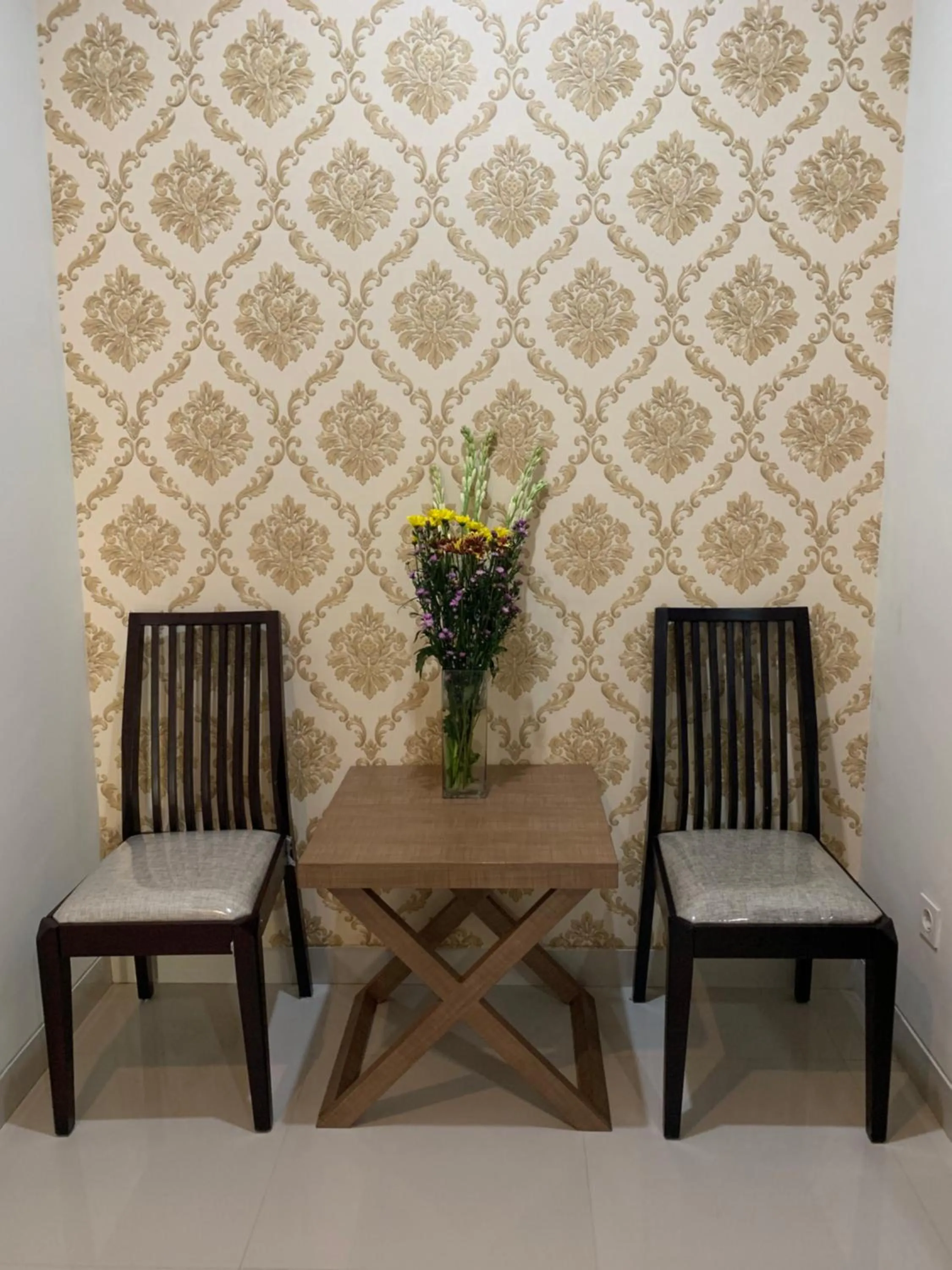 Seating area in Jonsen Homestay