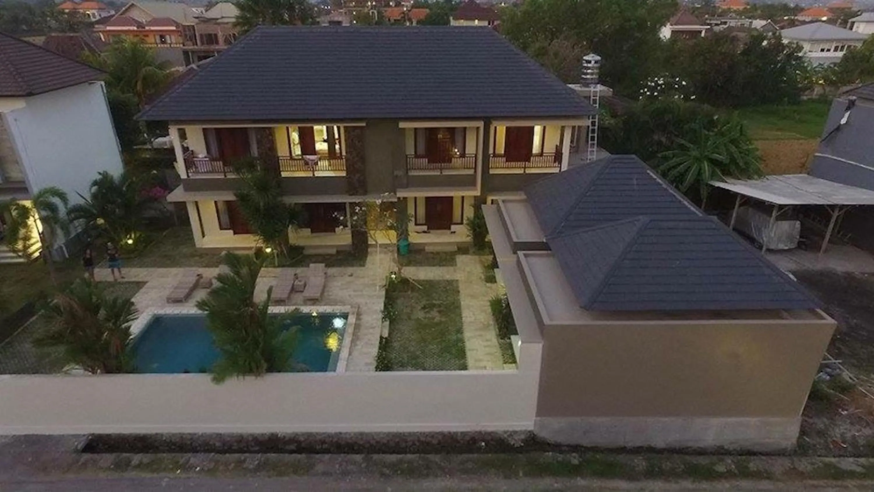 Swimming pool in Jonsen Homestay