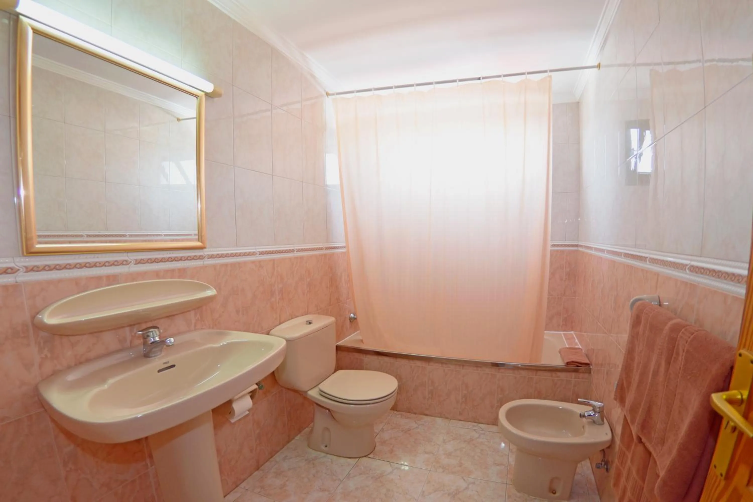 Bathroom in Apartamentos Tisalaya