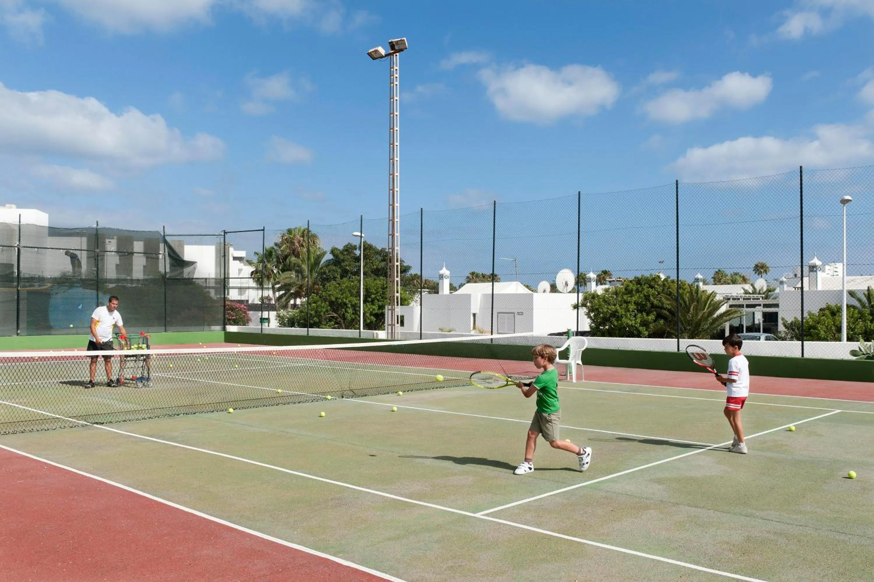 Tennis court in Hyde Park Lane Villas