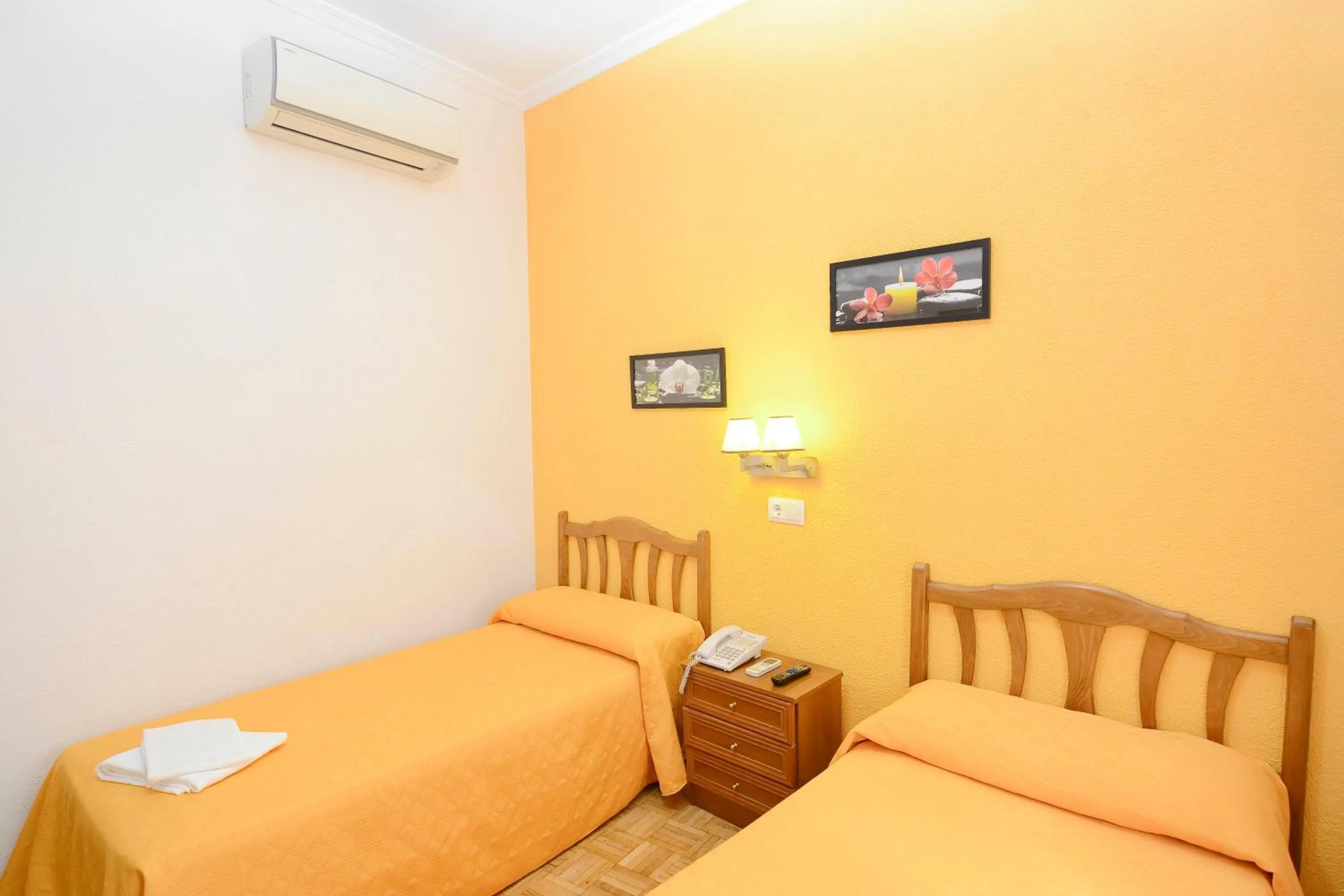 Photo of the whole room, Bed in Hostal Edreira