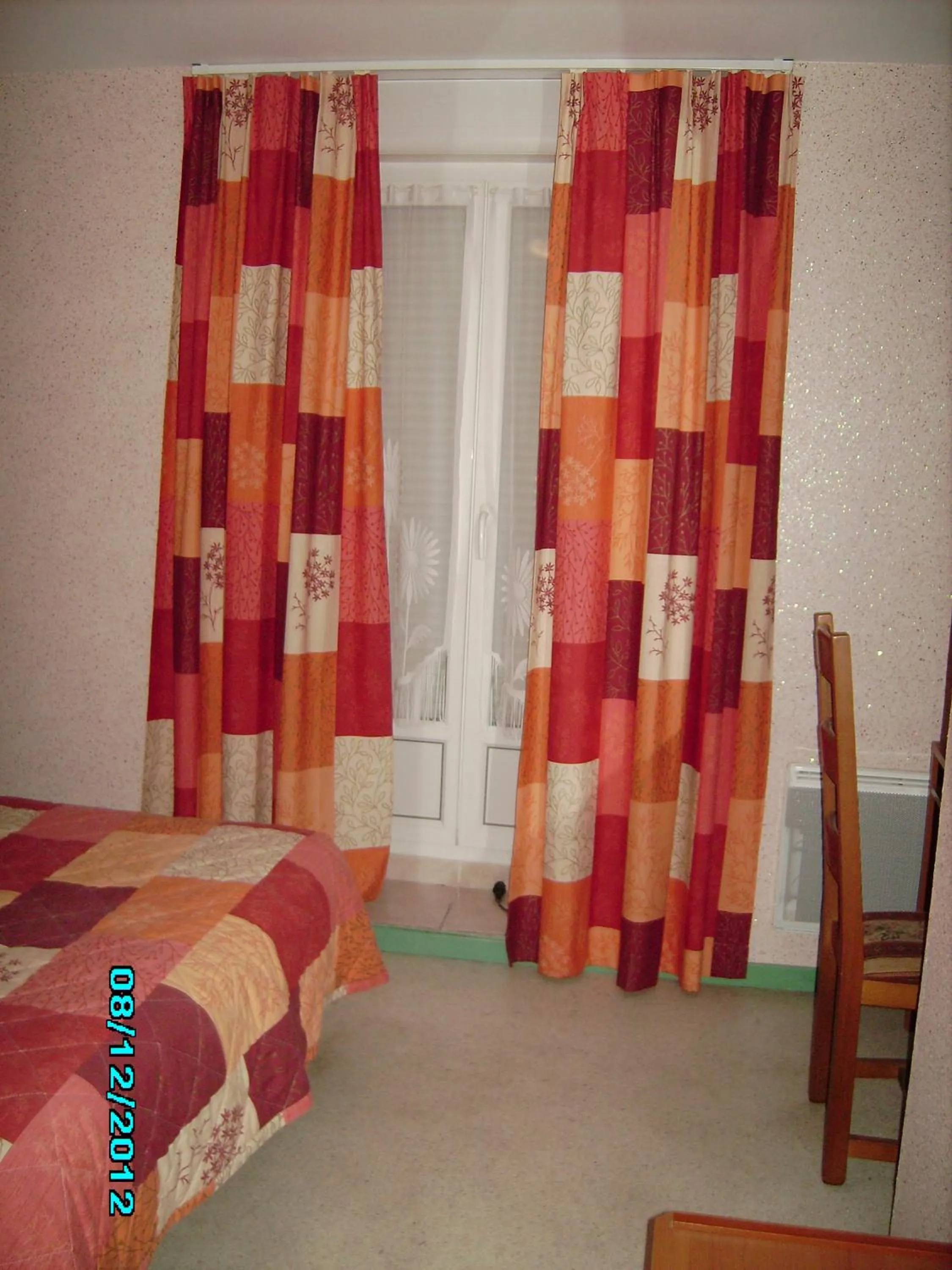 Photo of the whole room in Terroir et Tradition A La Ducasse