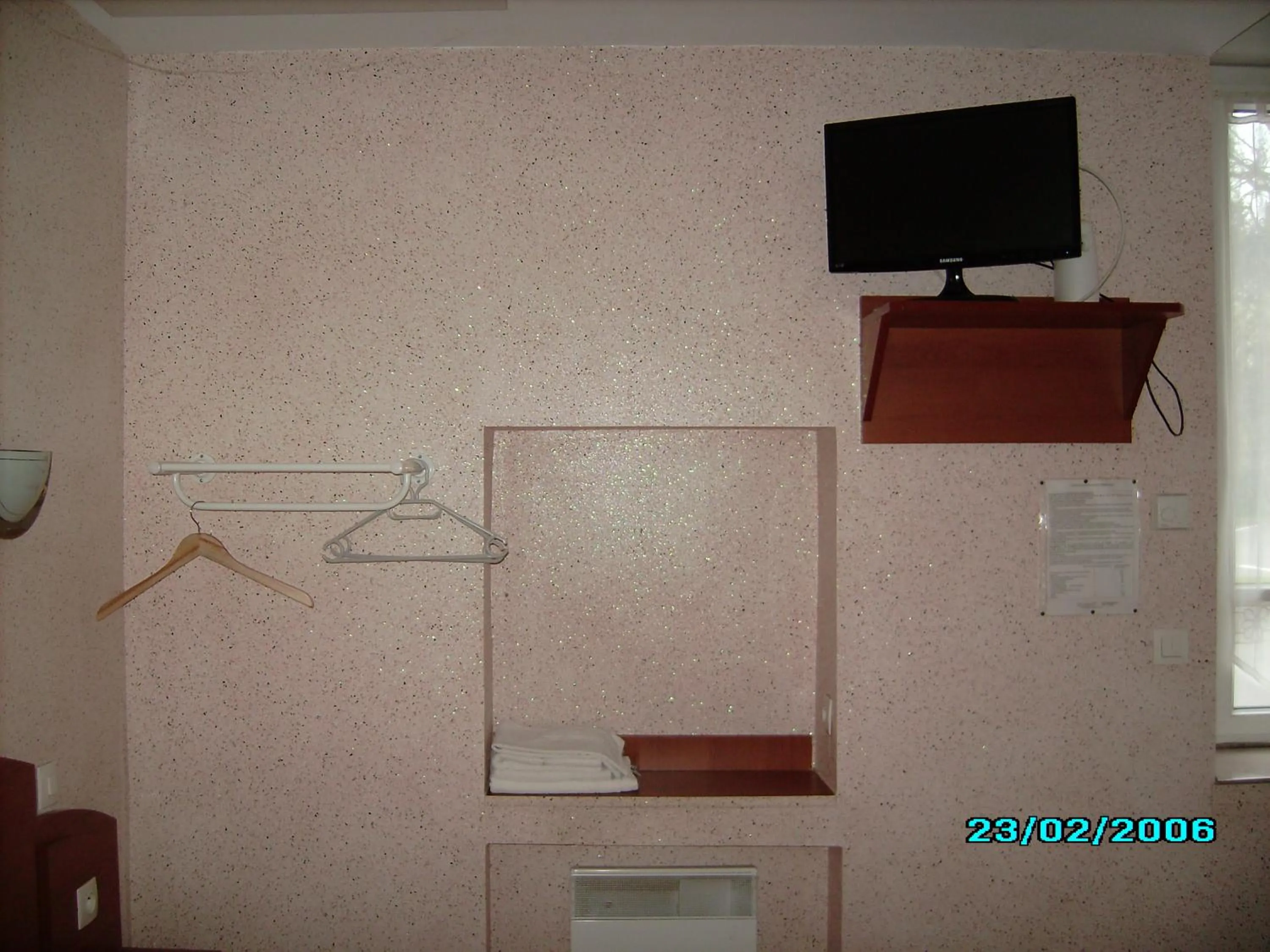 On-site shops in Terroir et Tradition A La Ducasse