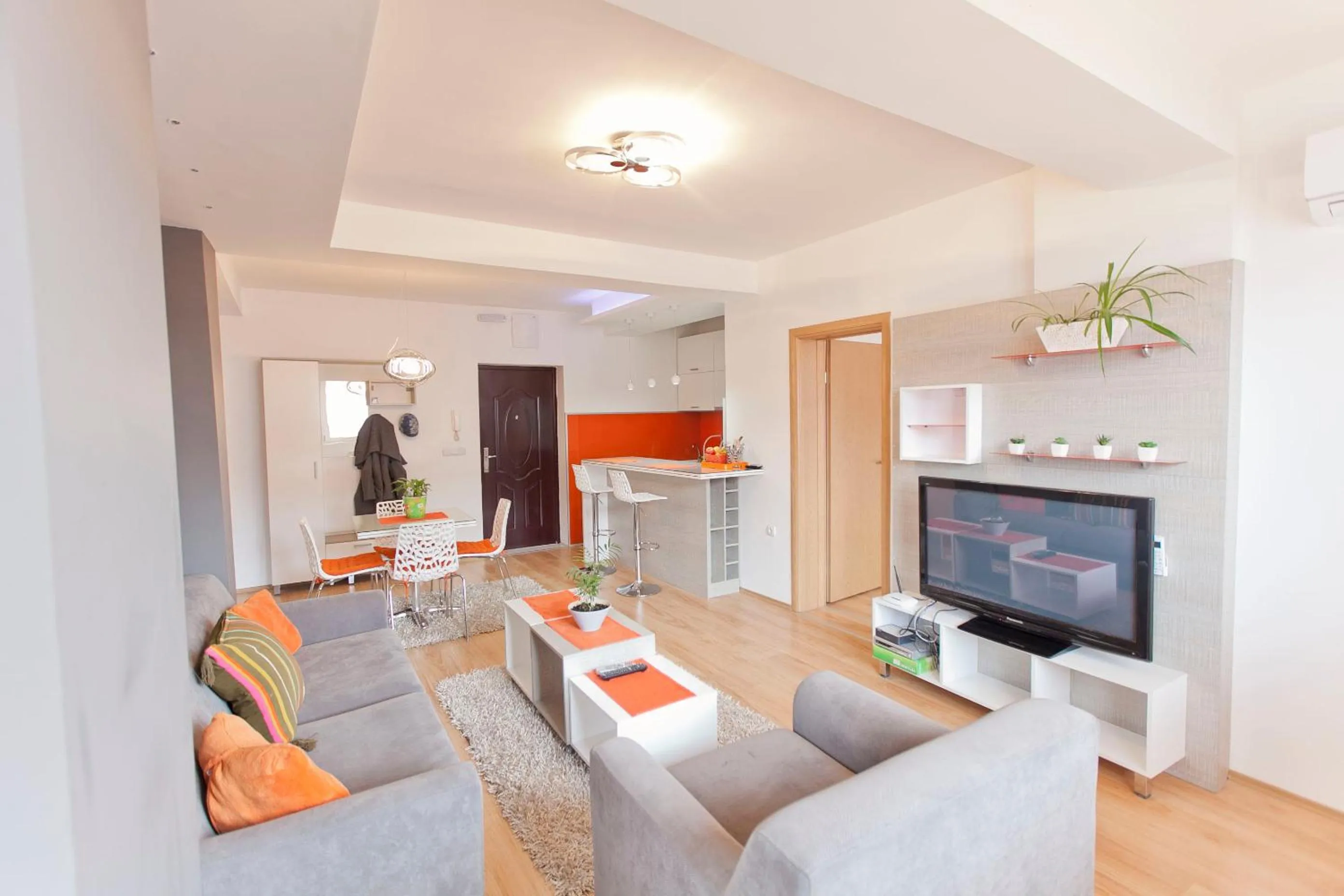 Two-Bedroom Apartment - single occupancy in Orange Apartment