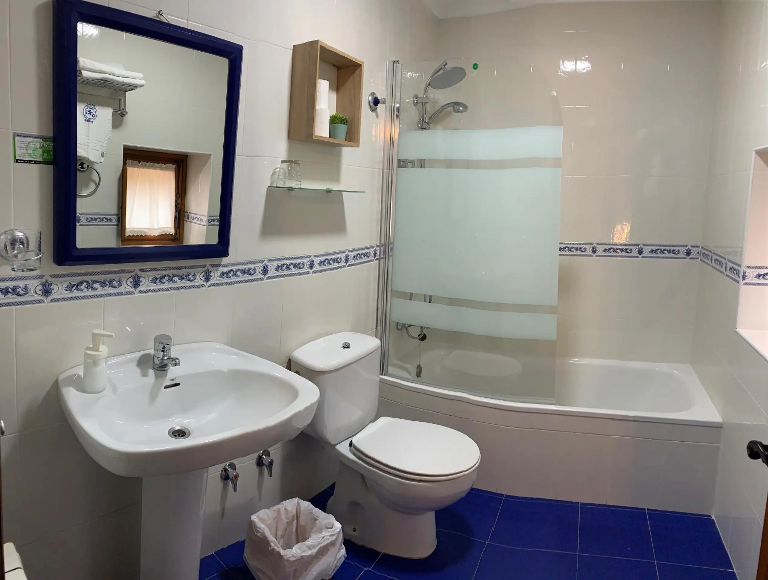 Bathroom in La Posada de Abanillas