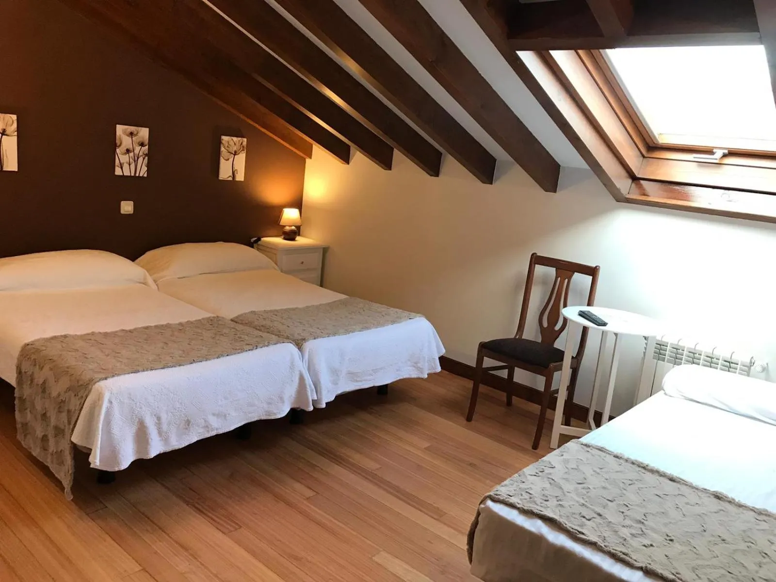 Photo of the whole room, Bed in La Posada de Abanillas
