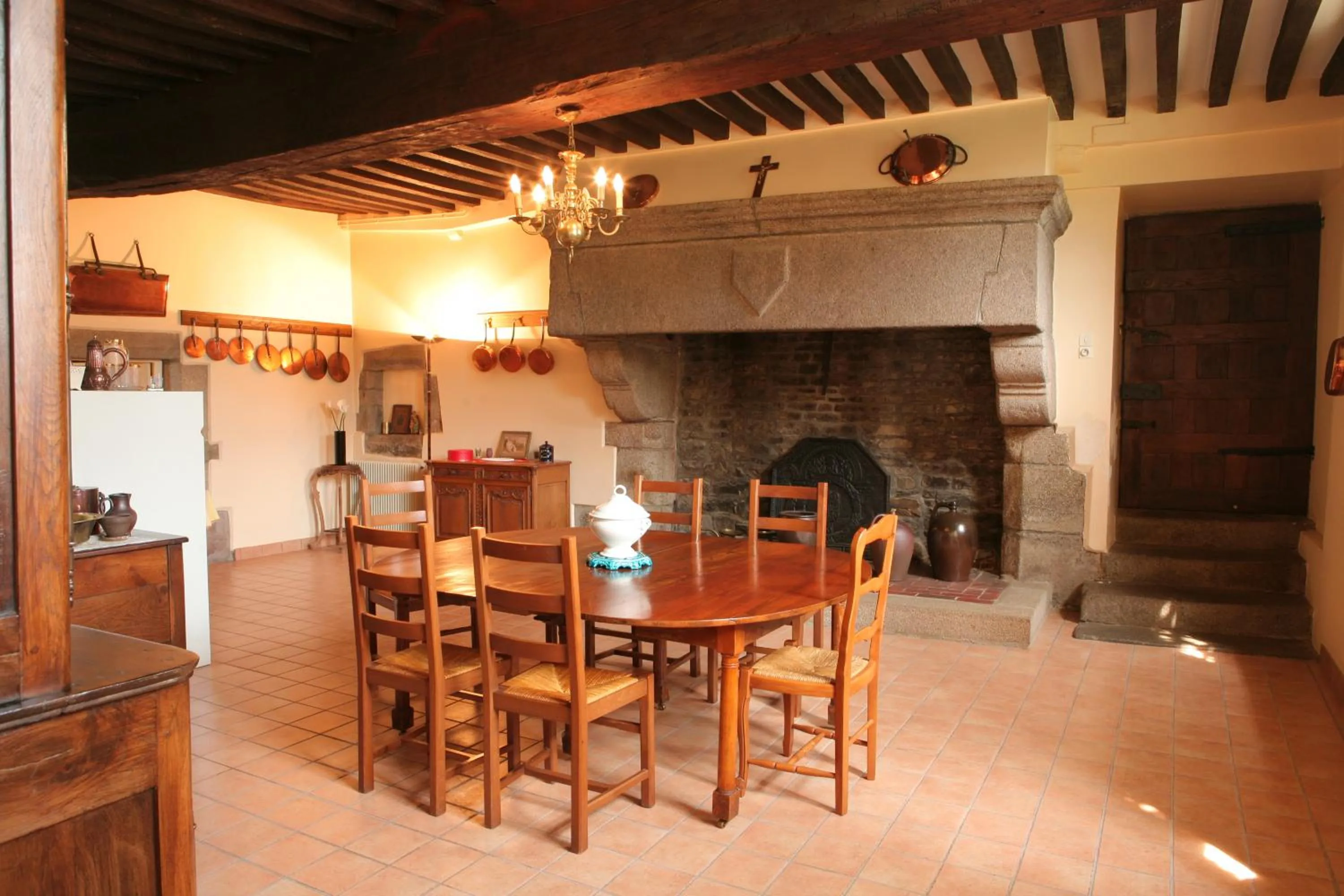 Communal kitchen in Le Logis d'Equilly