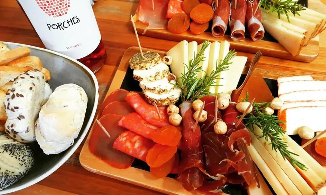 Food and drinks in Casa Bela Moura, Boutique Hotel & Wine