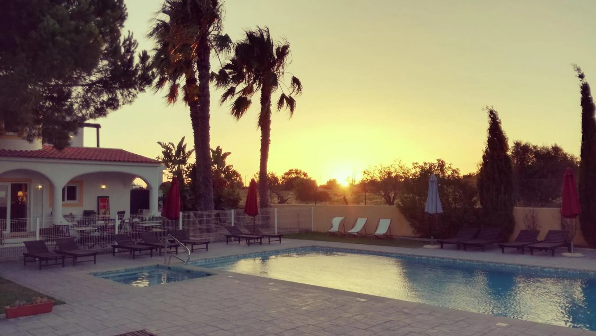 Swimming pool in Casa Bela Moura, Boutique Hotel & Wine