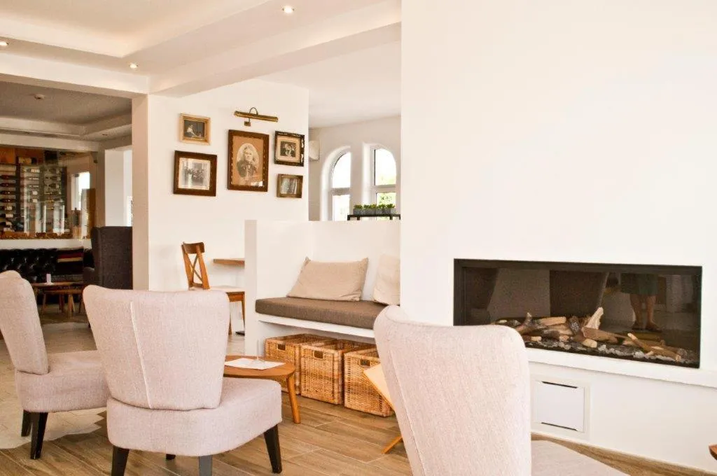 Lounge or bar in Casa Bela Moura, Boutique Hotel & Wine