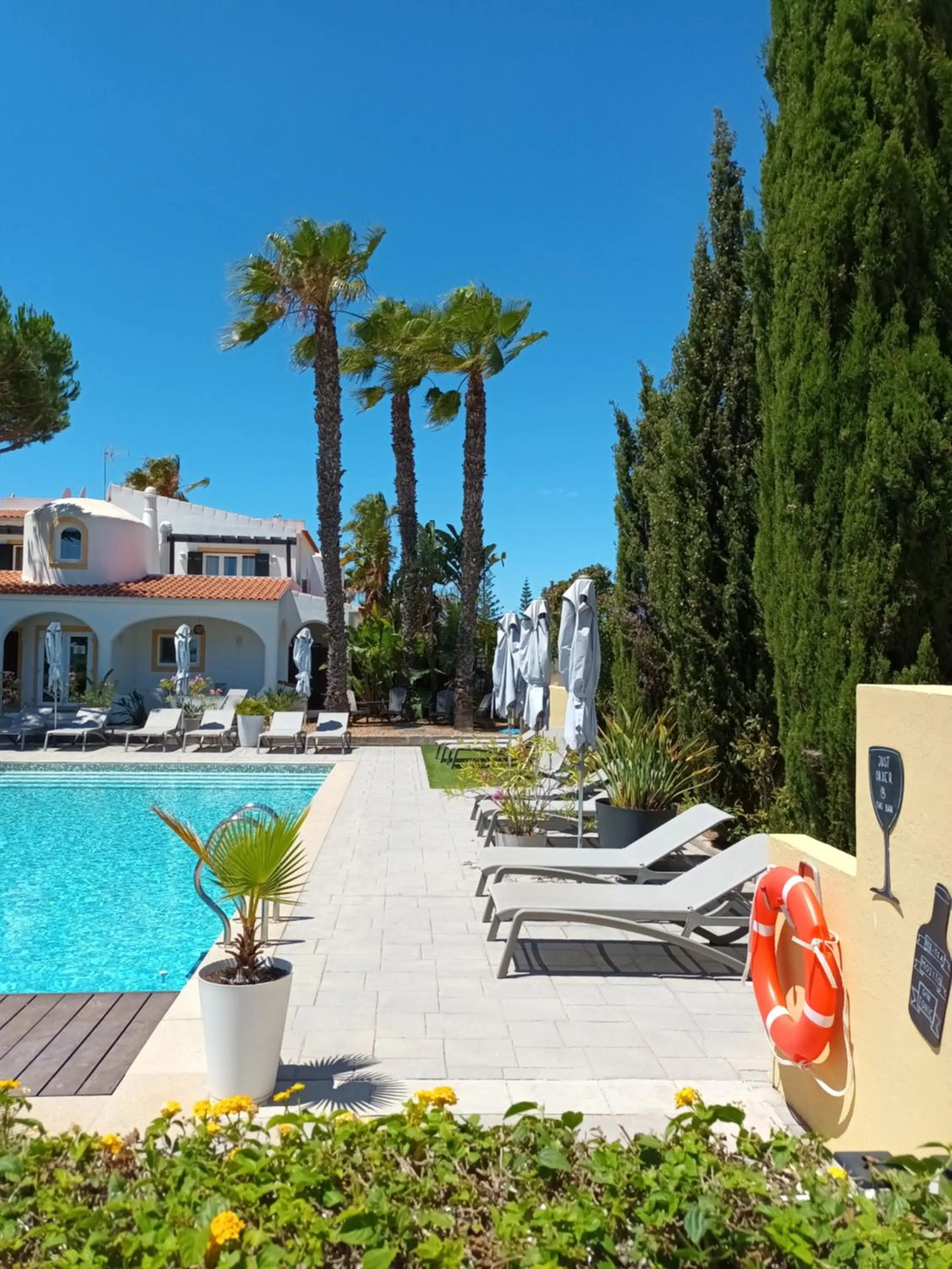 Swimming pool in Casa Bela Moura, Boutique Hotel & Wine