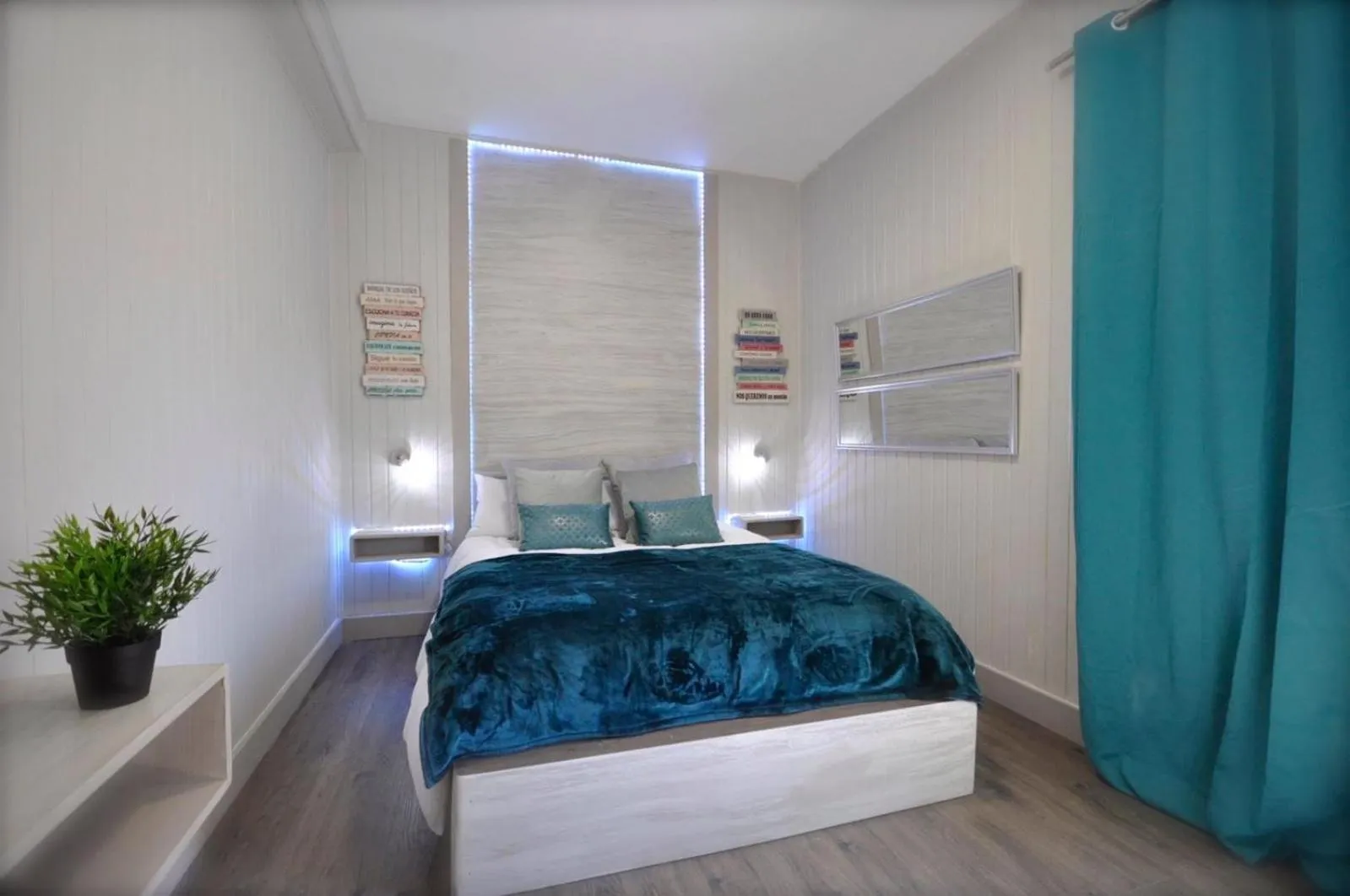 Photo of the whole room, Bed in Villa Palma