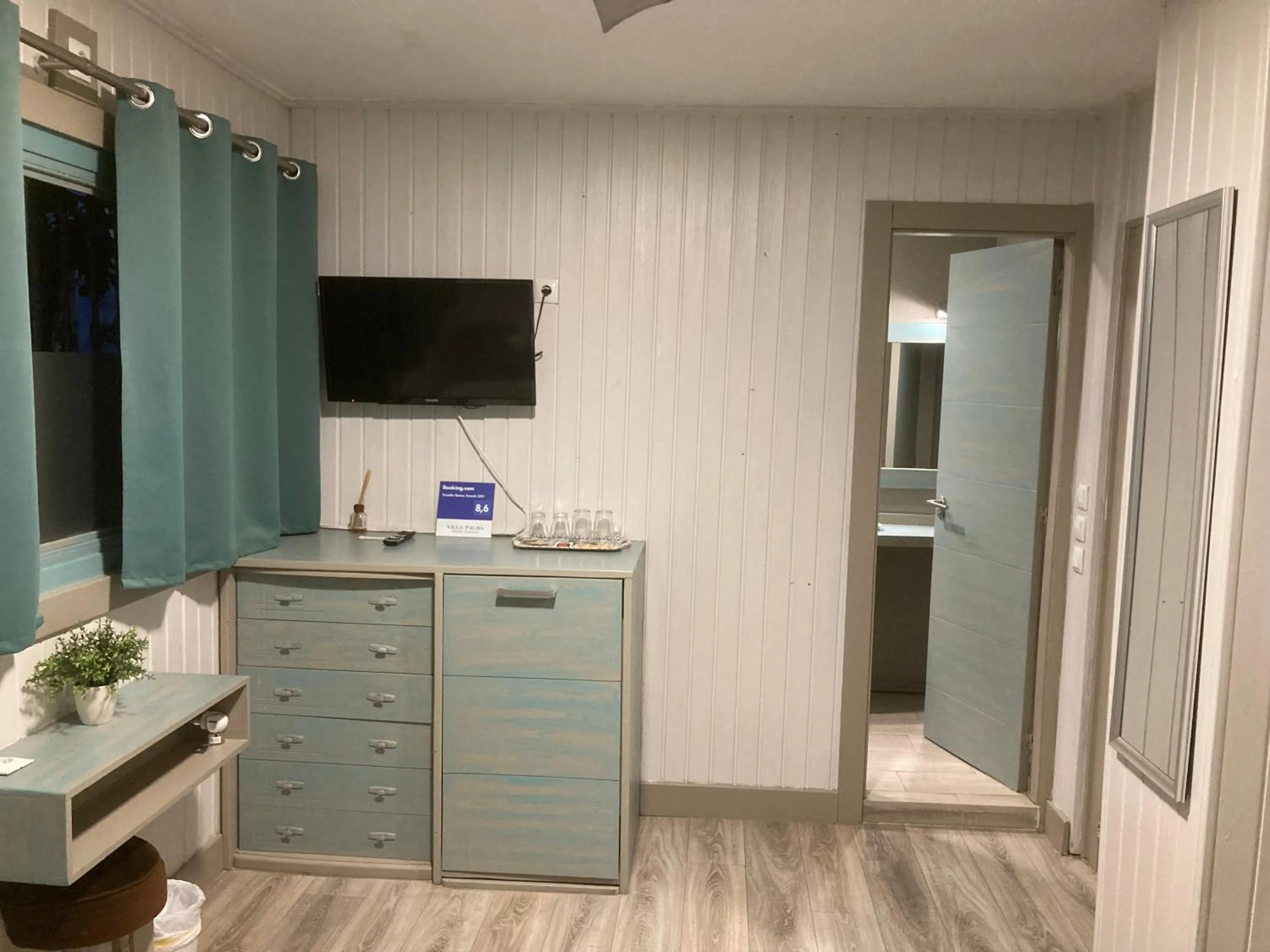 wardrobe in Villa Palma