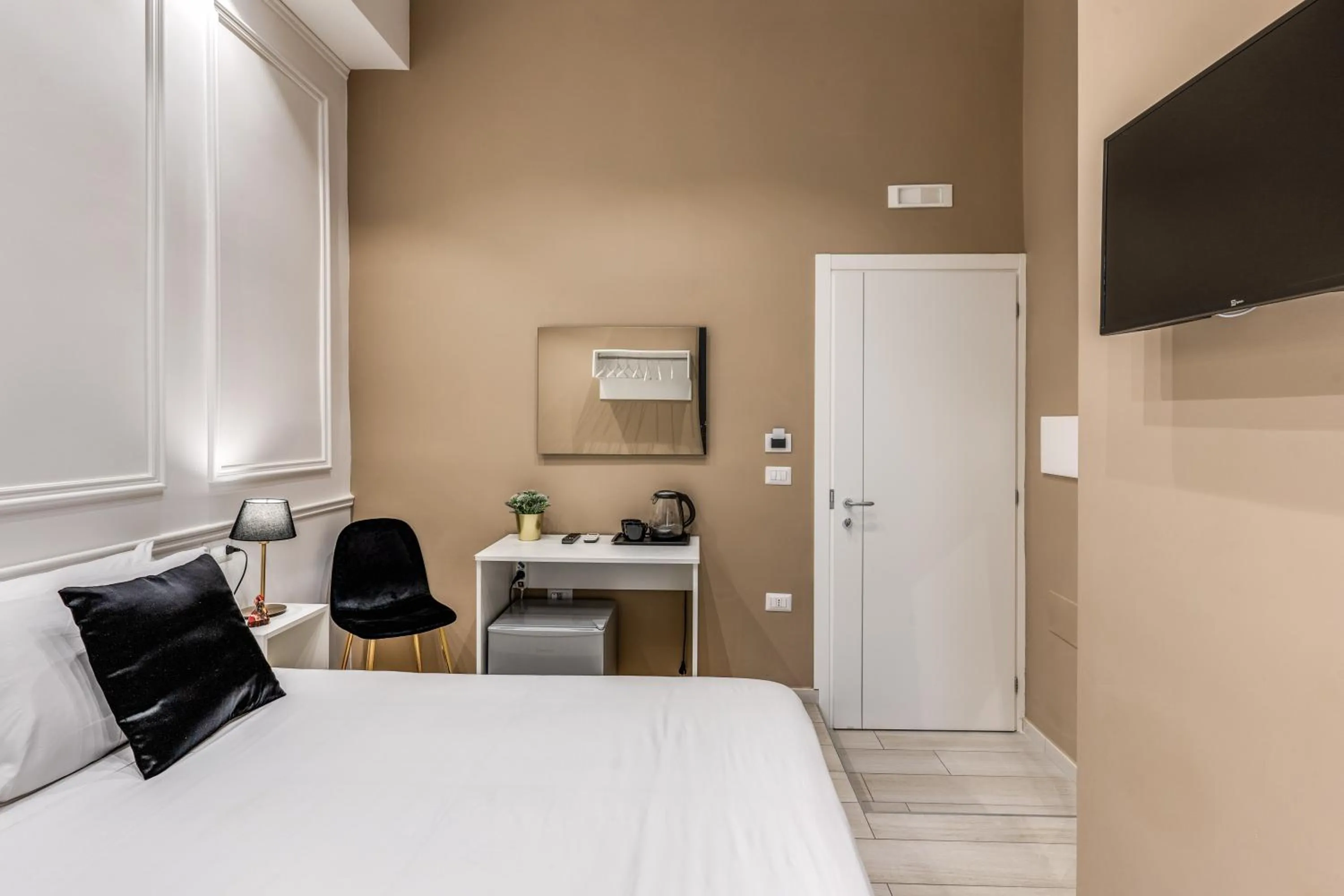 Bedroom, Bed in RAGGIO DI SOLE - ATAROOMS Collection