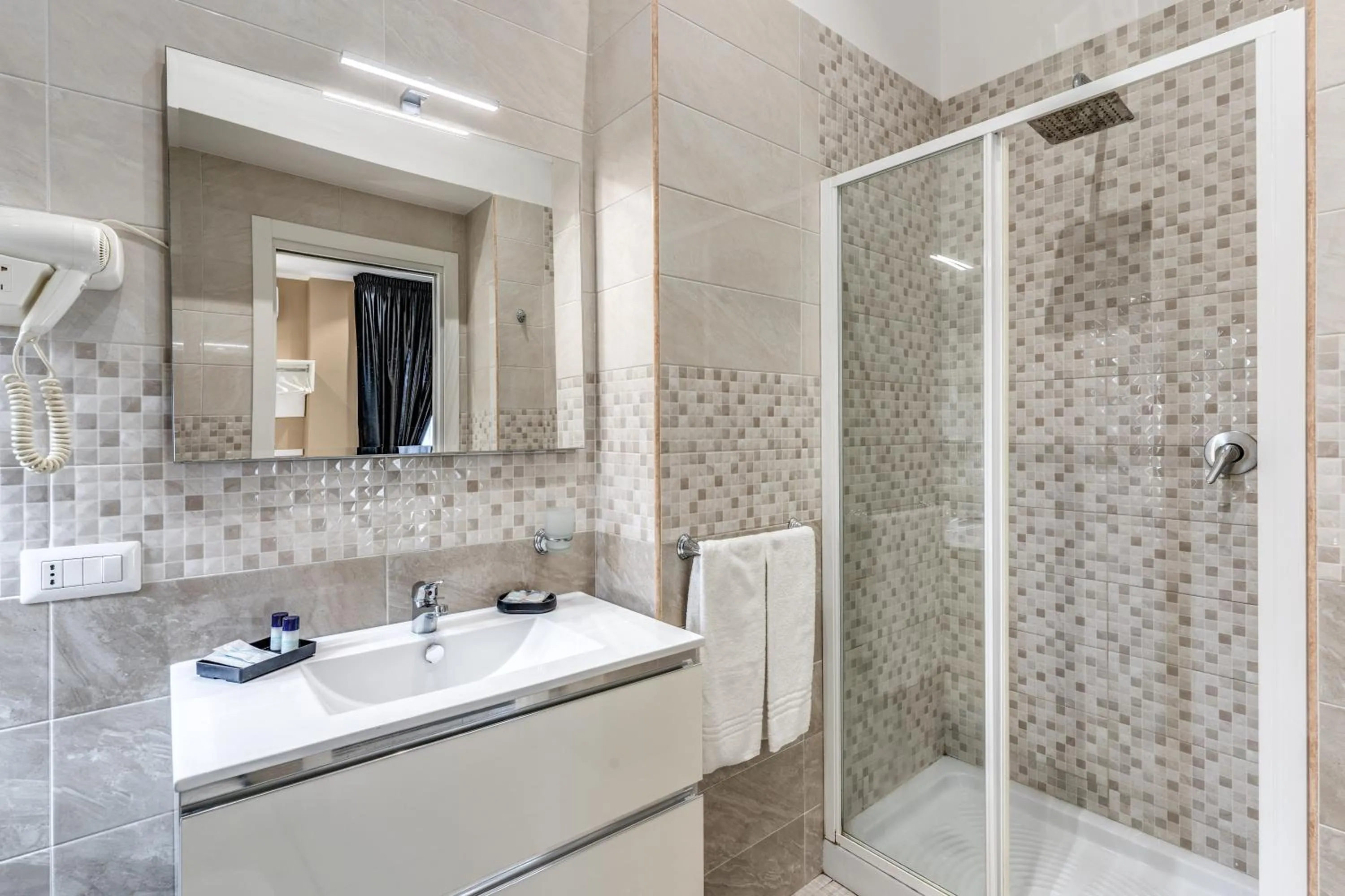 Bathroom in RAGGIO DI SOLE - ATAROOMS Collection