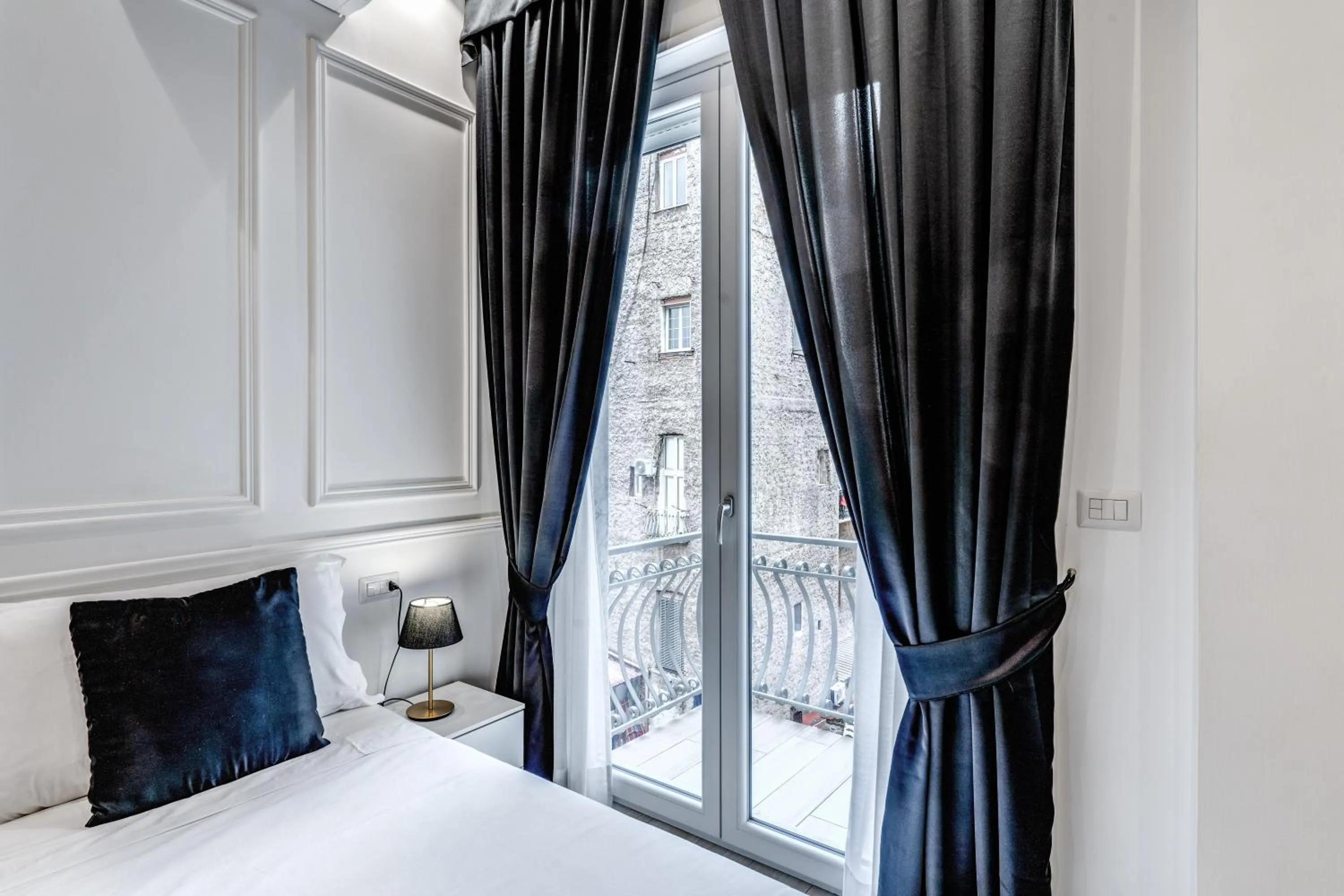 Bedroom, Bed in RAGGIO DI SOLE - ATAROOMS Collection