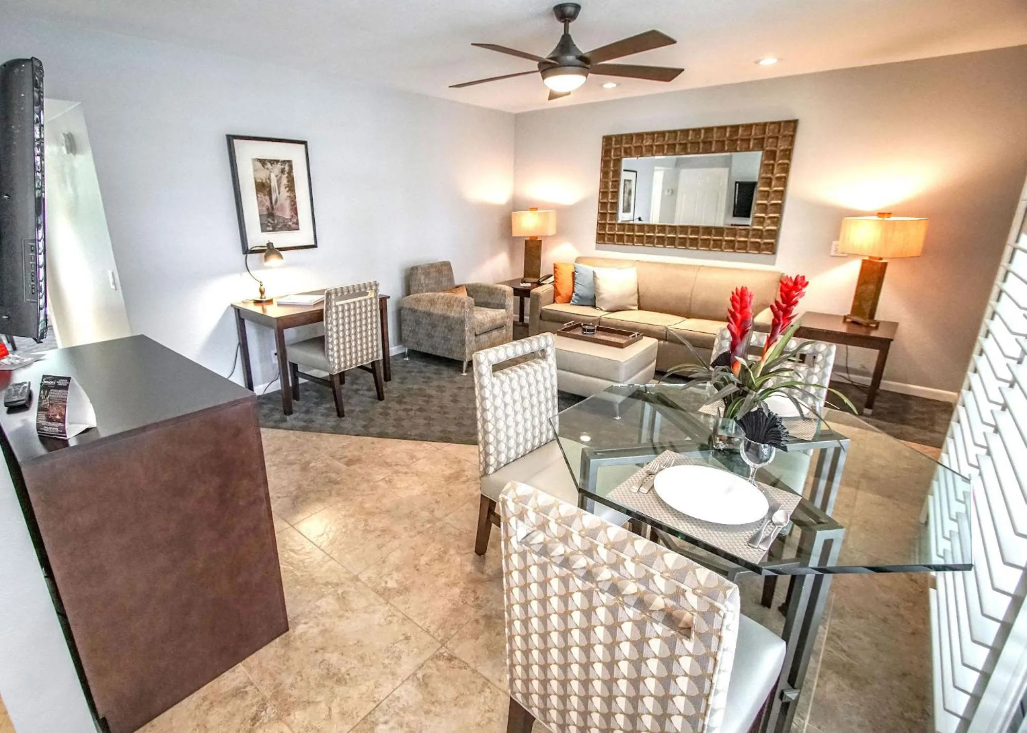 Dining area in Palm Springs Tennis Club