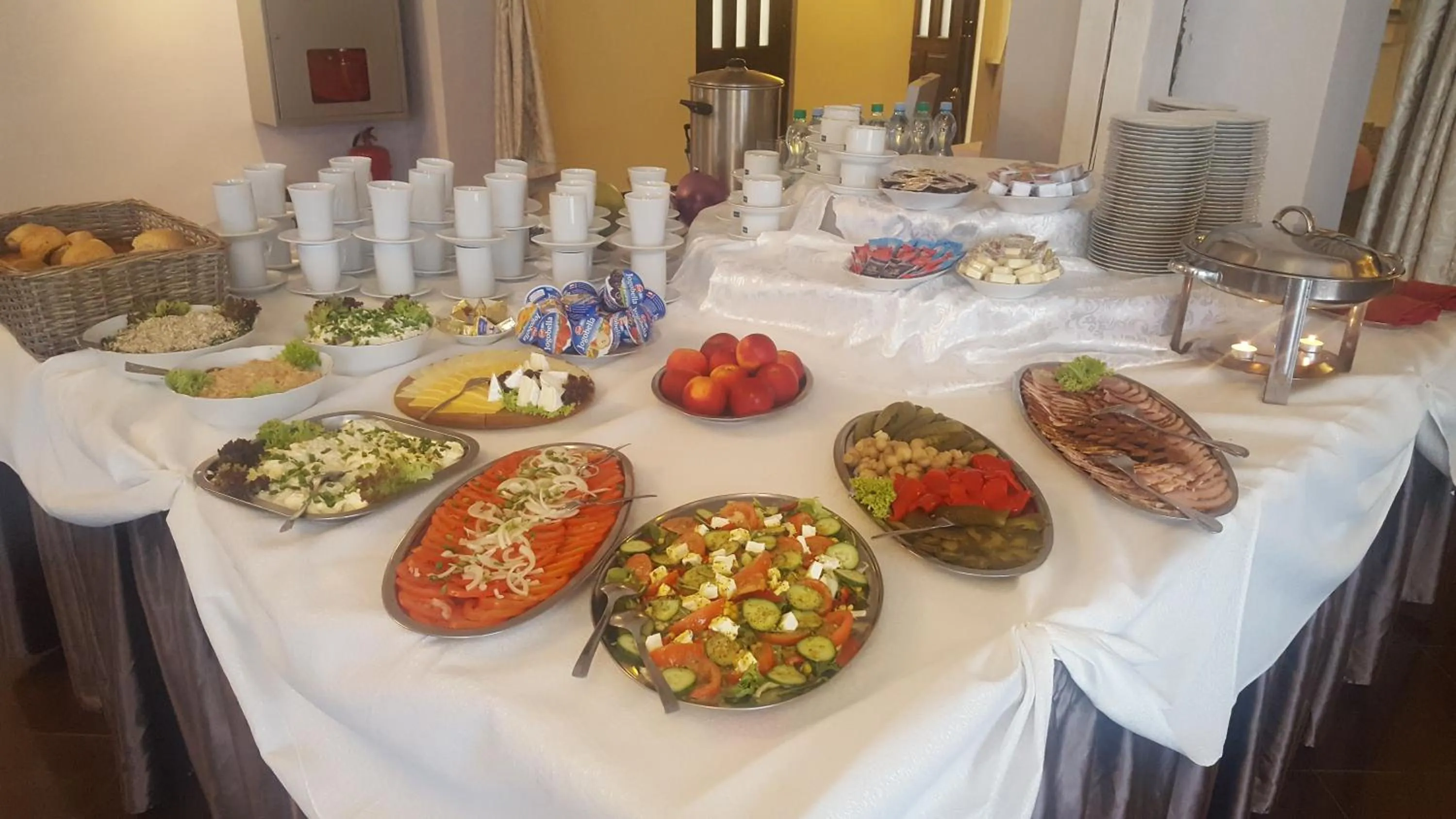 Buffet breakfast in Zajazd Pod Gwiazdami