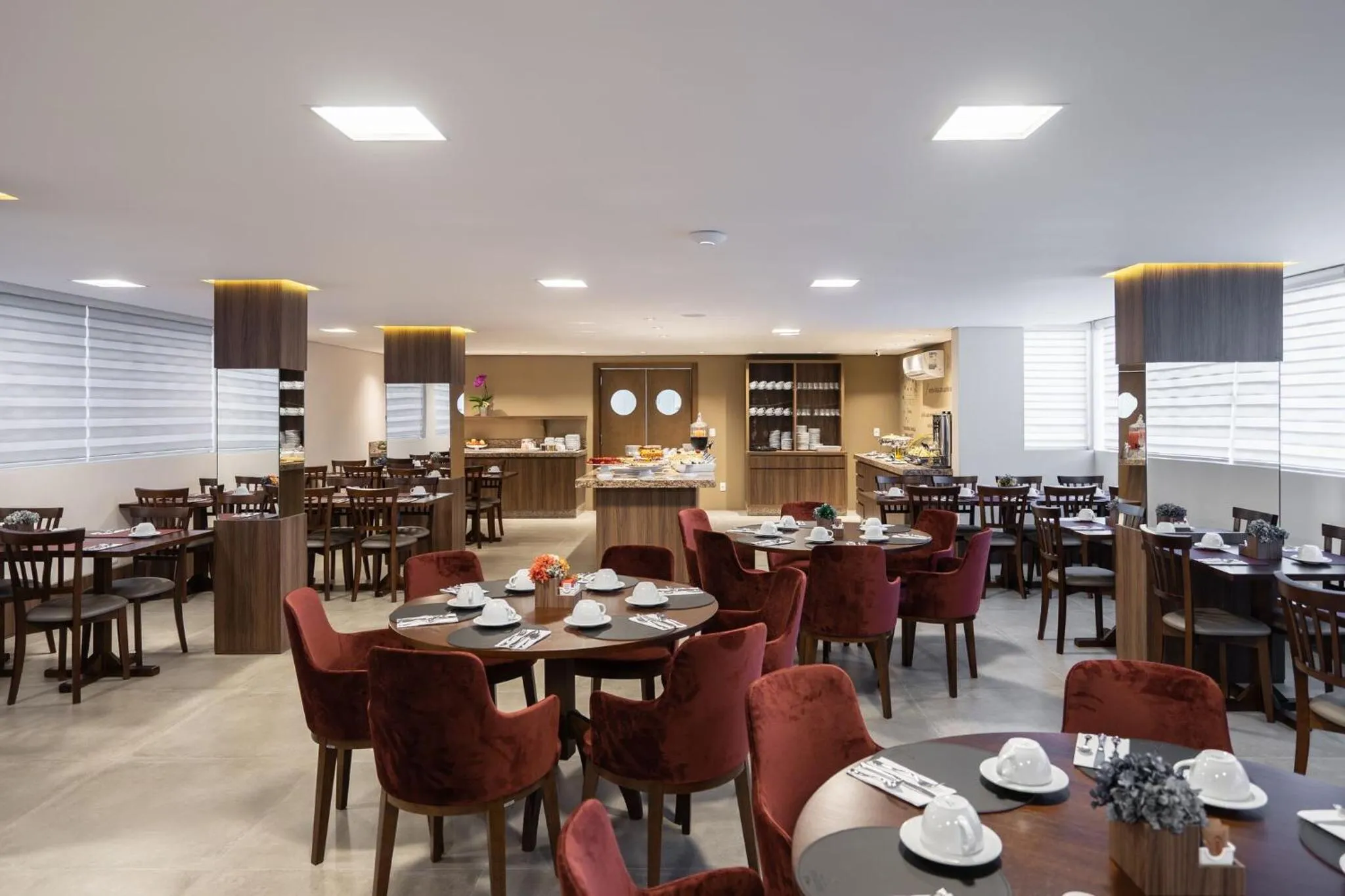 Restaurant/places to eat in Hotel Fioreze Primo - 800m da Rua Coberta