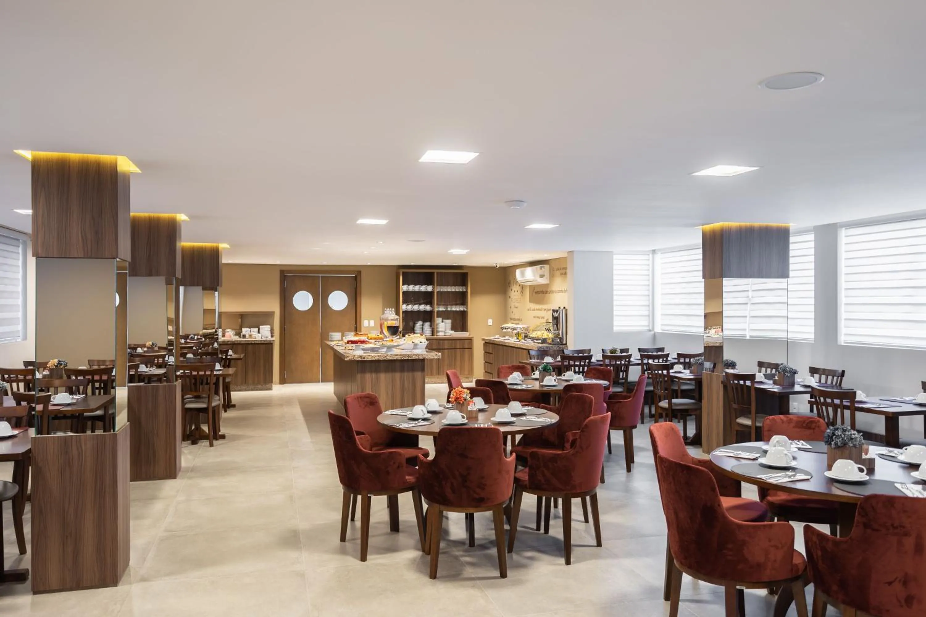 Restaurant/places to eat in Hotel Fioreze Primo - 800m da Rua Coberta