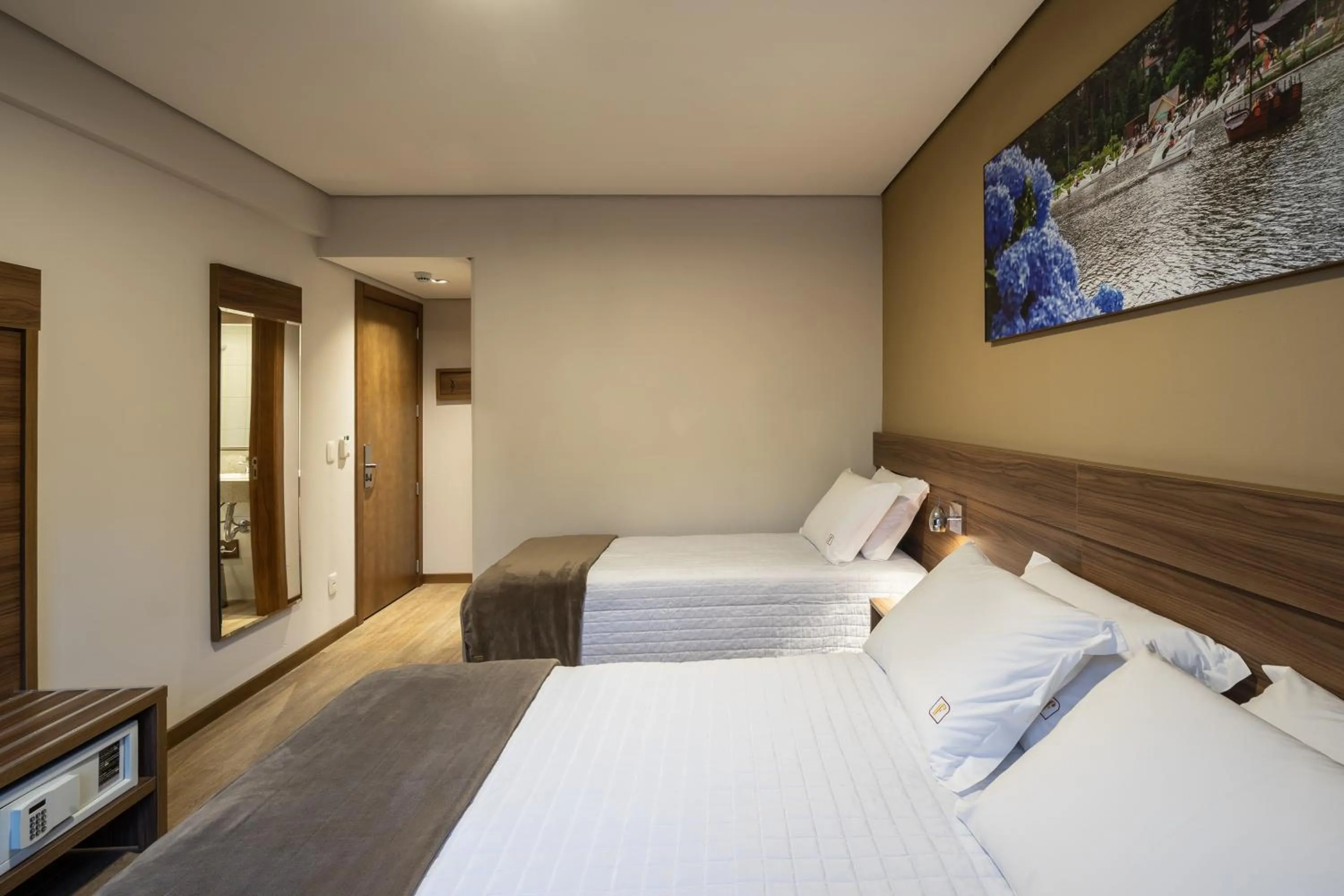 Photo of the whole room, Bed in Hotel Fioreze Primo - 800m da Rua Coberta