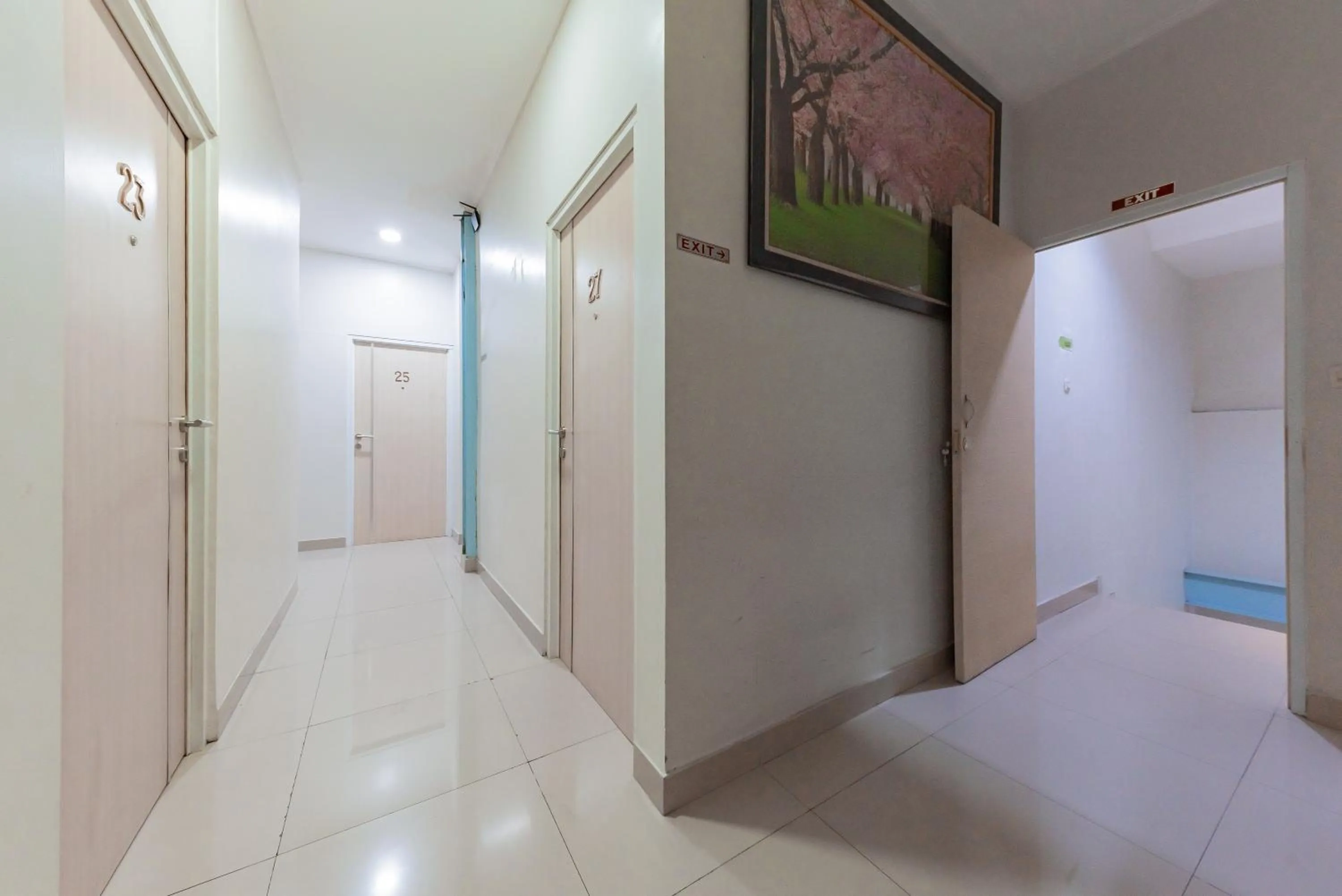 Property building in RedDoorz near Pasar Baru Bandung