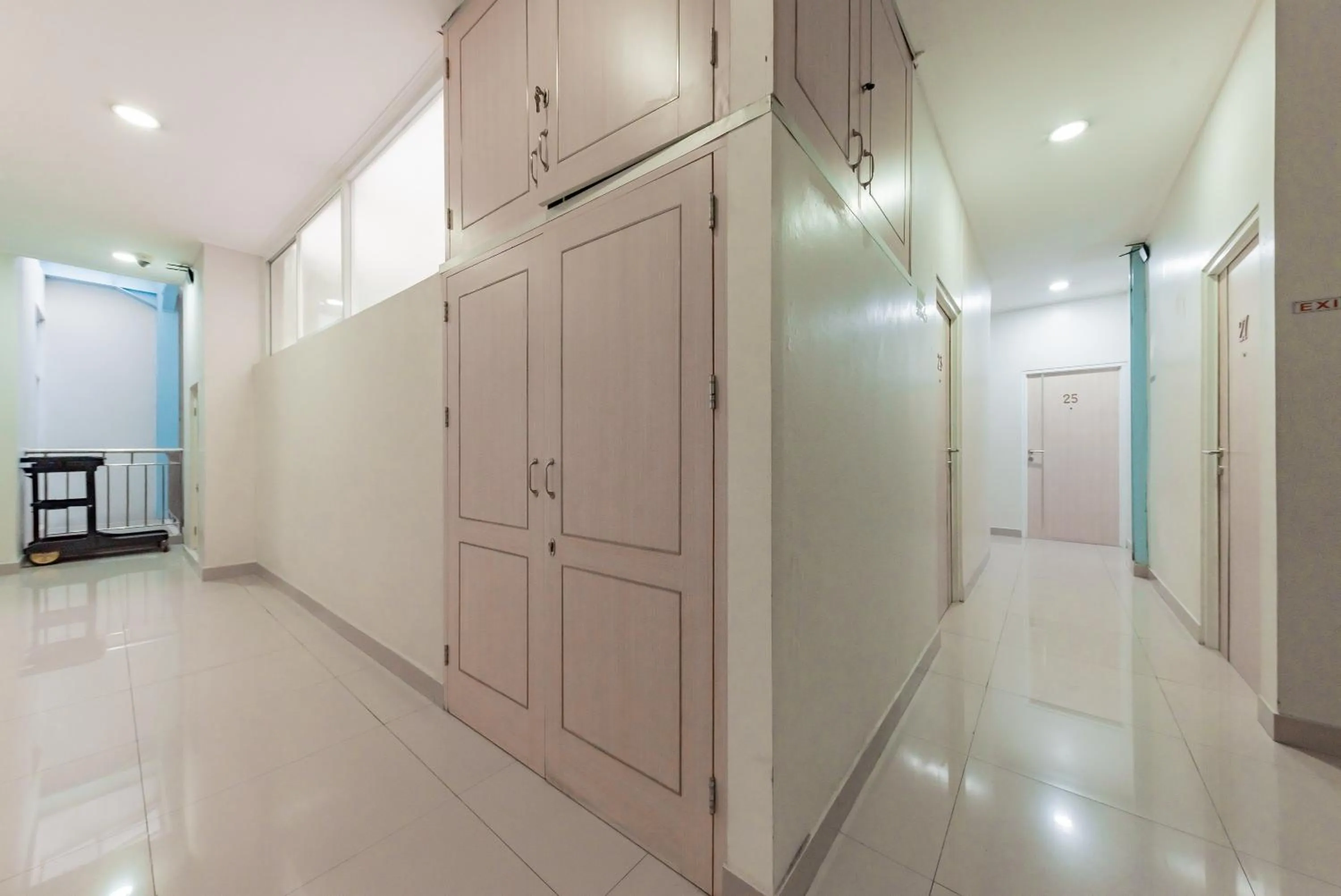 Property building in RedDoorz near Pasar Baru Bandung