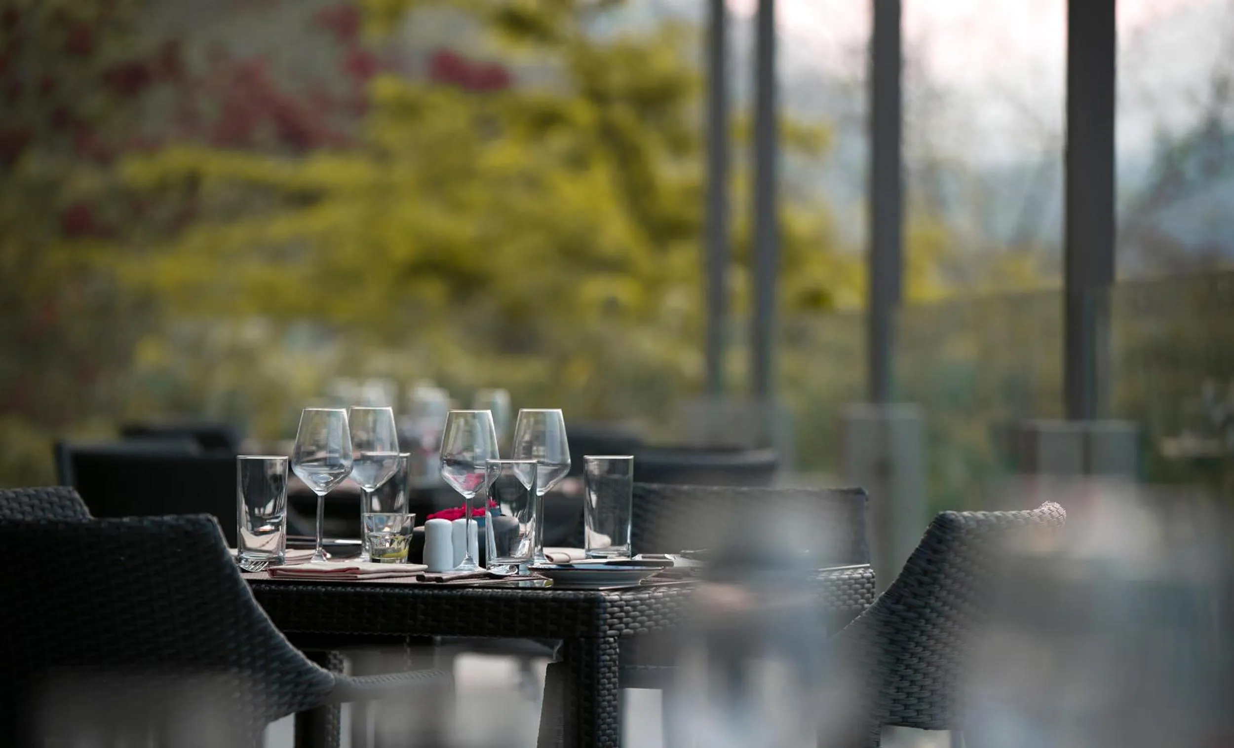 Restaurant/places to eat in Niraamaya Retreats Samroha Athirappilly