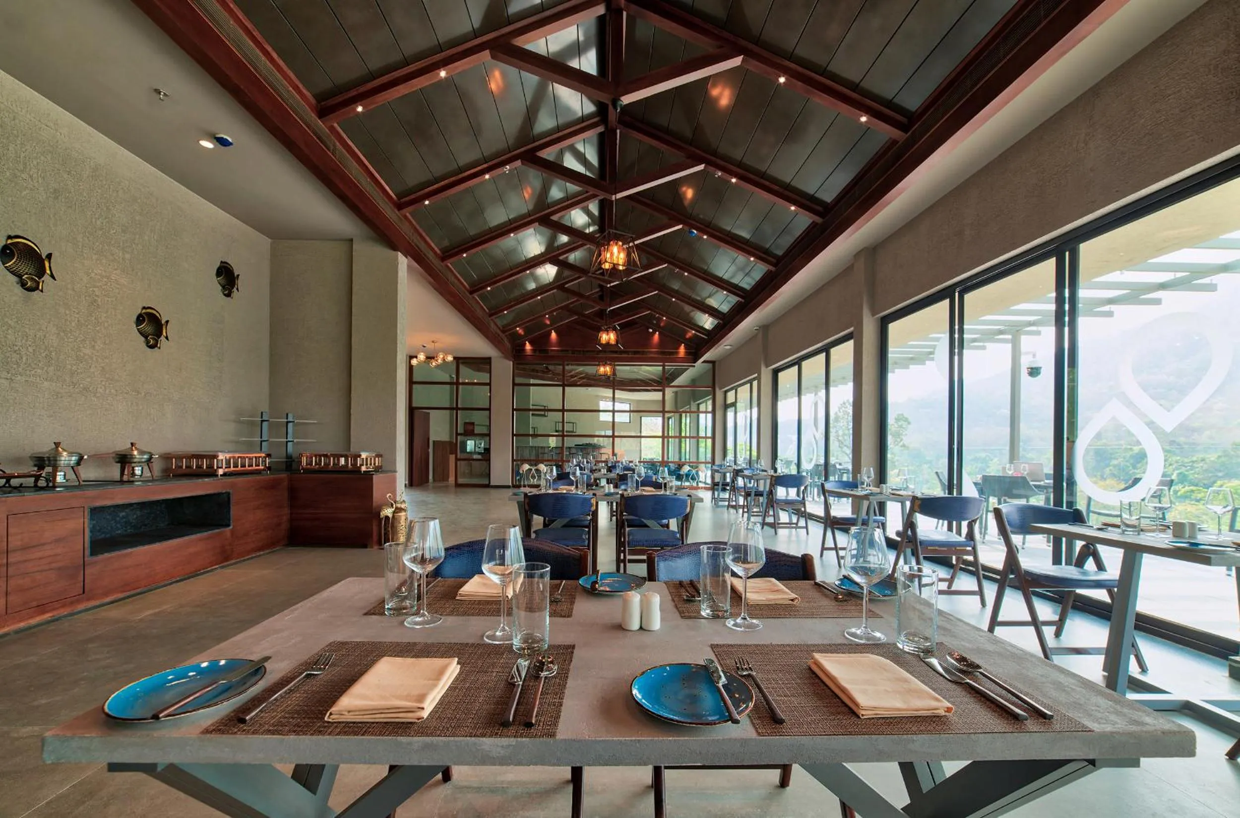 Restaurant/places to eat in Niraamaya Retreats Samroha Athirappilly