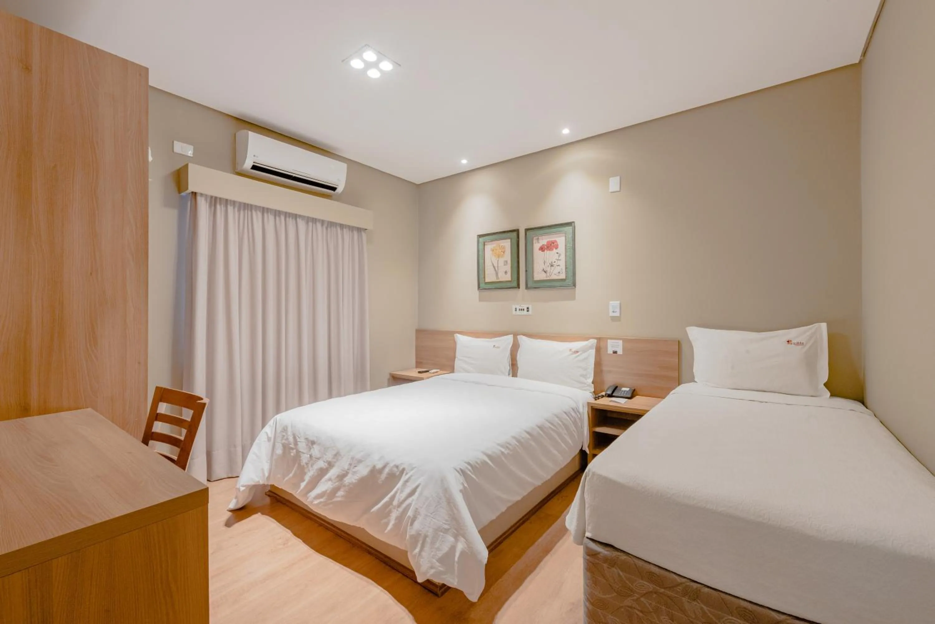 Bed in Araçatuba Plaza Hotel