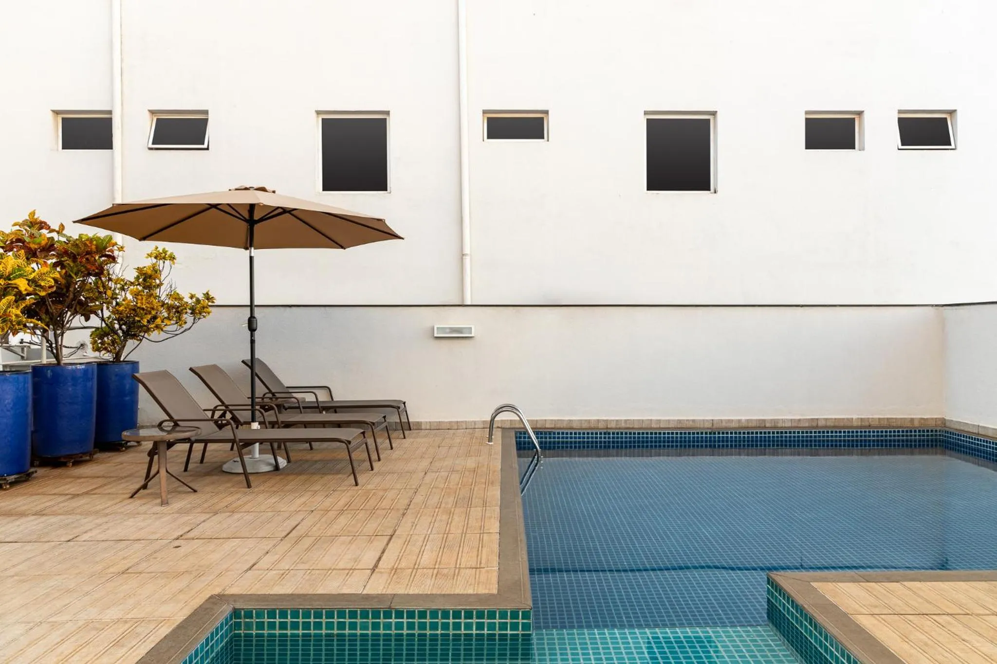 Swimming pool in Araçatuba Plaza Hotel