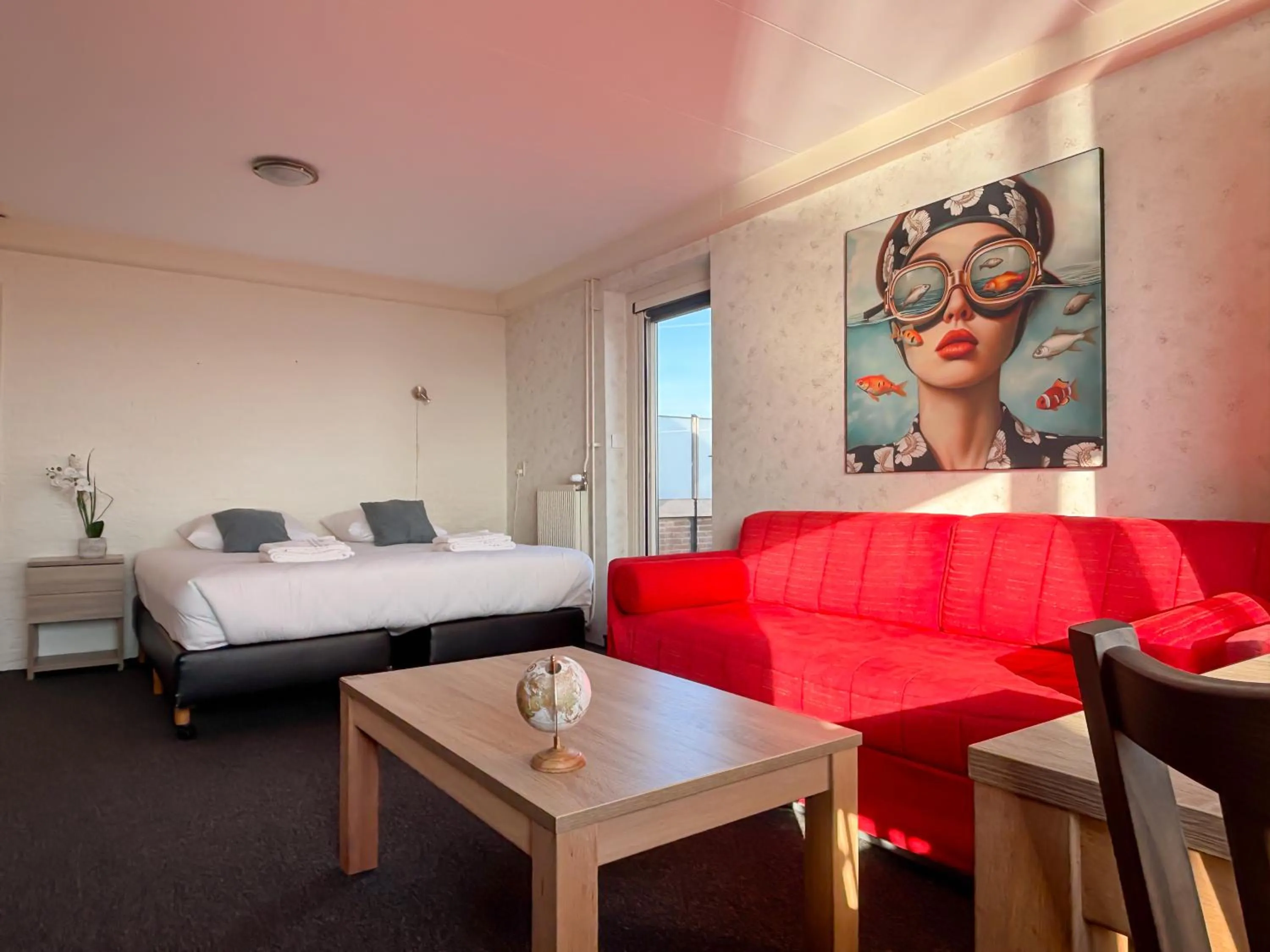 Bedroom, Bed in VISSERSLUST Rooms, Apartments and Houseboats