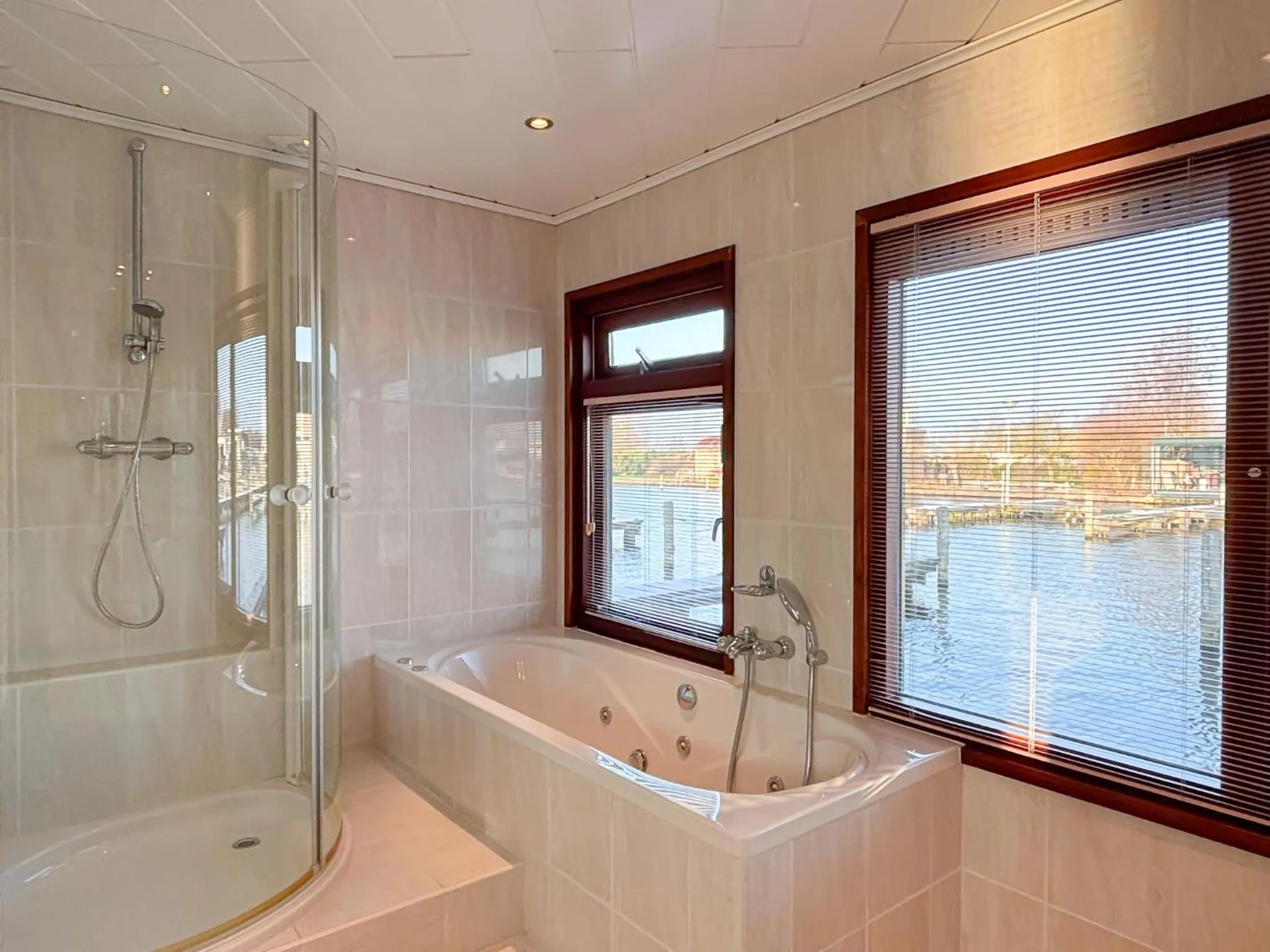 Shower in VISSERSLUST Rooms, Apartments and Houseboats