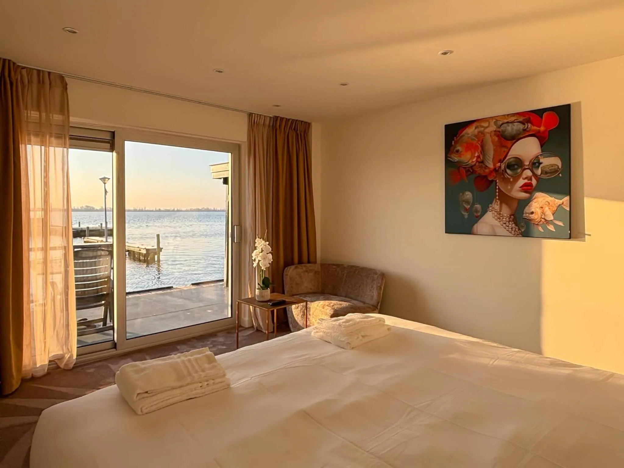 Bed in VISSERSLUST Rooms, Apartments and Houseboats