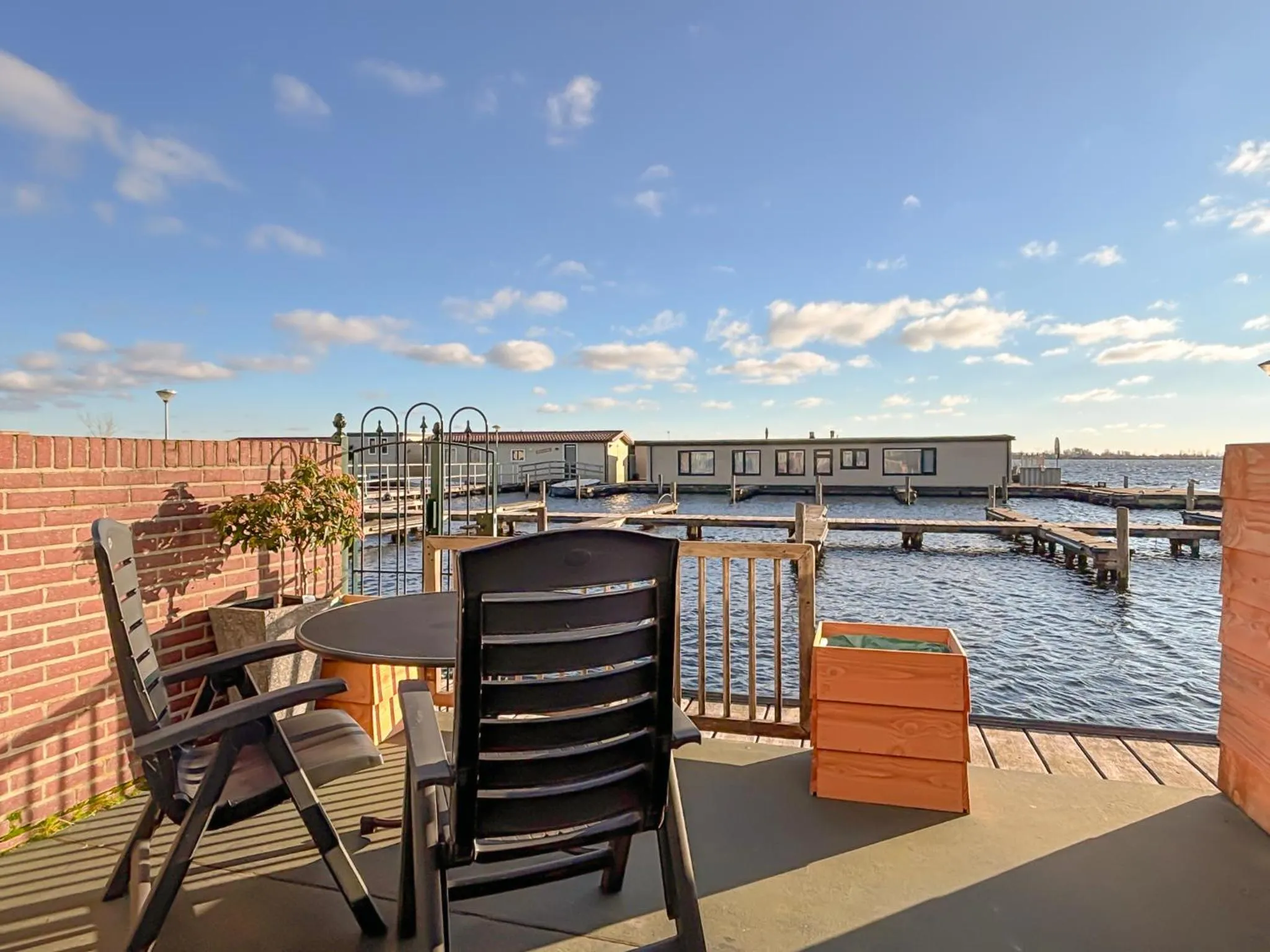 Balcony/Terrace in VISSERSLUST Rooms, Apartments and Houseboats