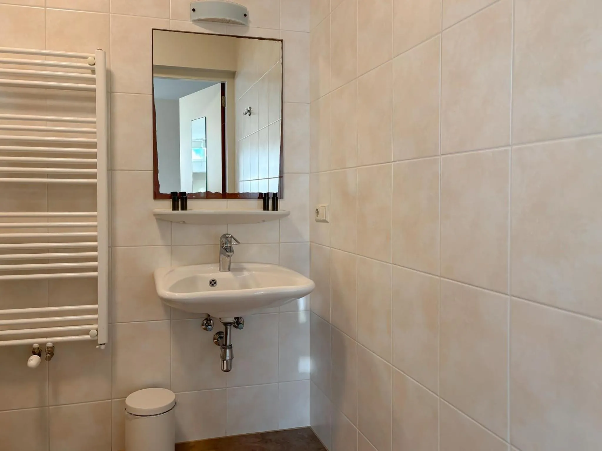 Shower in VISSERSLUST Rooms, Apartments and Houseboats