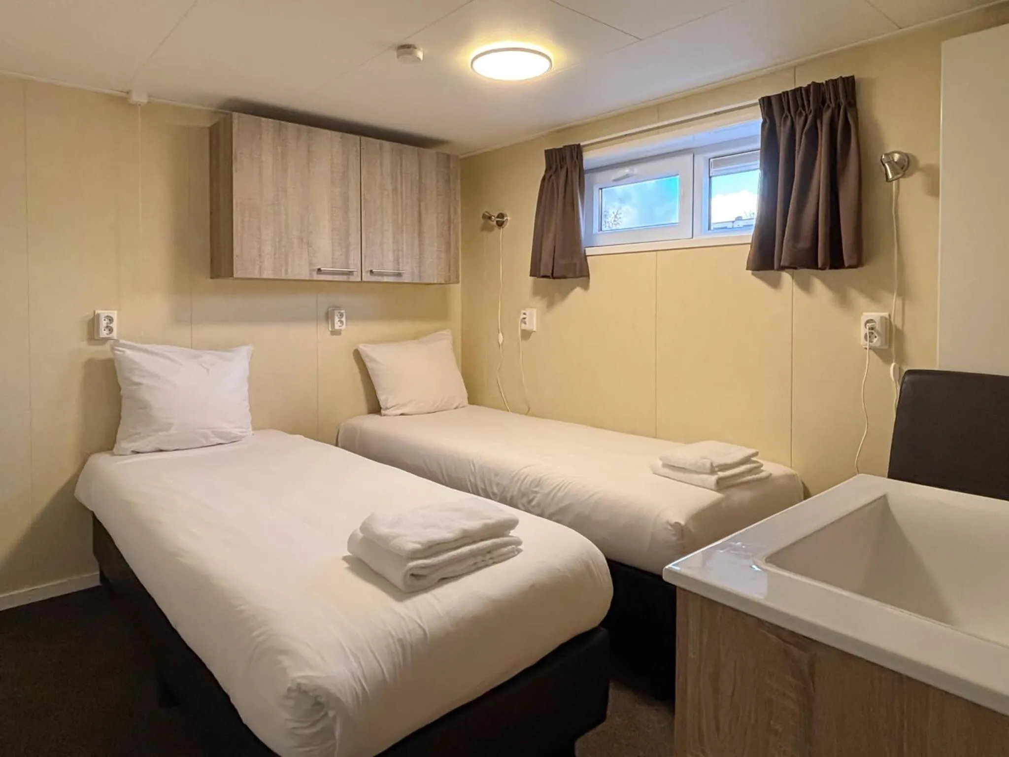 Bed in VISSERSLUST Rooms, Apartments and Houseboats