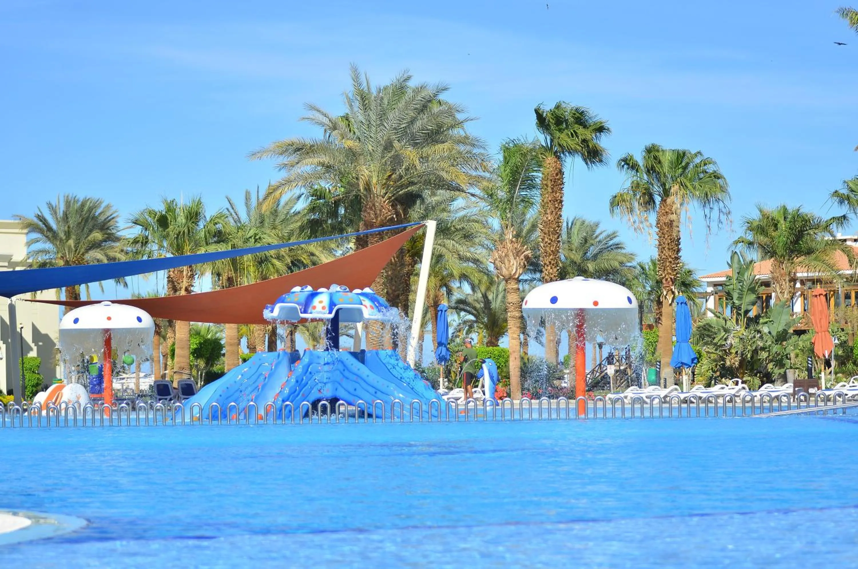 Swimming pool in Swiss Inn Resort Hurghada