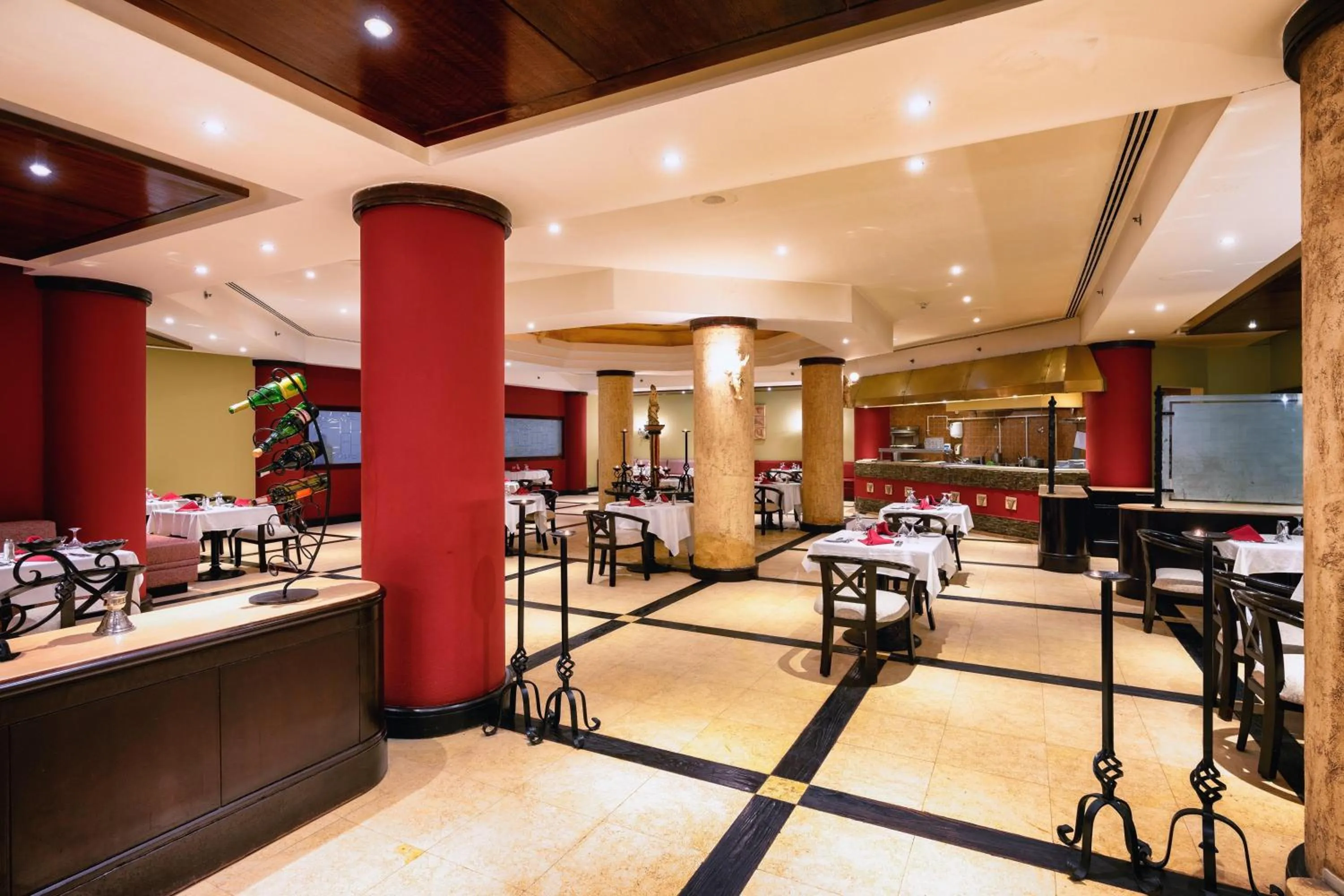 Lounge or bar in Swiss Inn Resort Hurghada