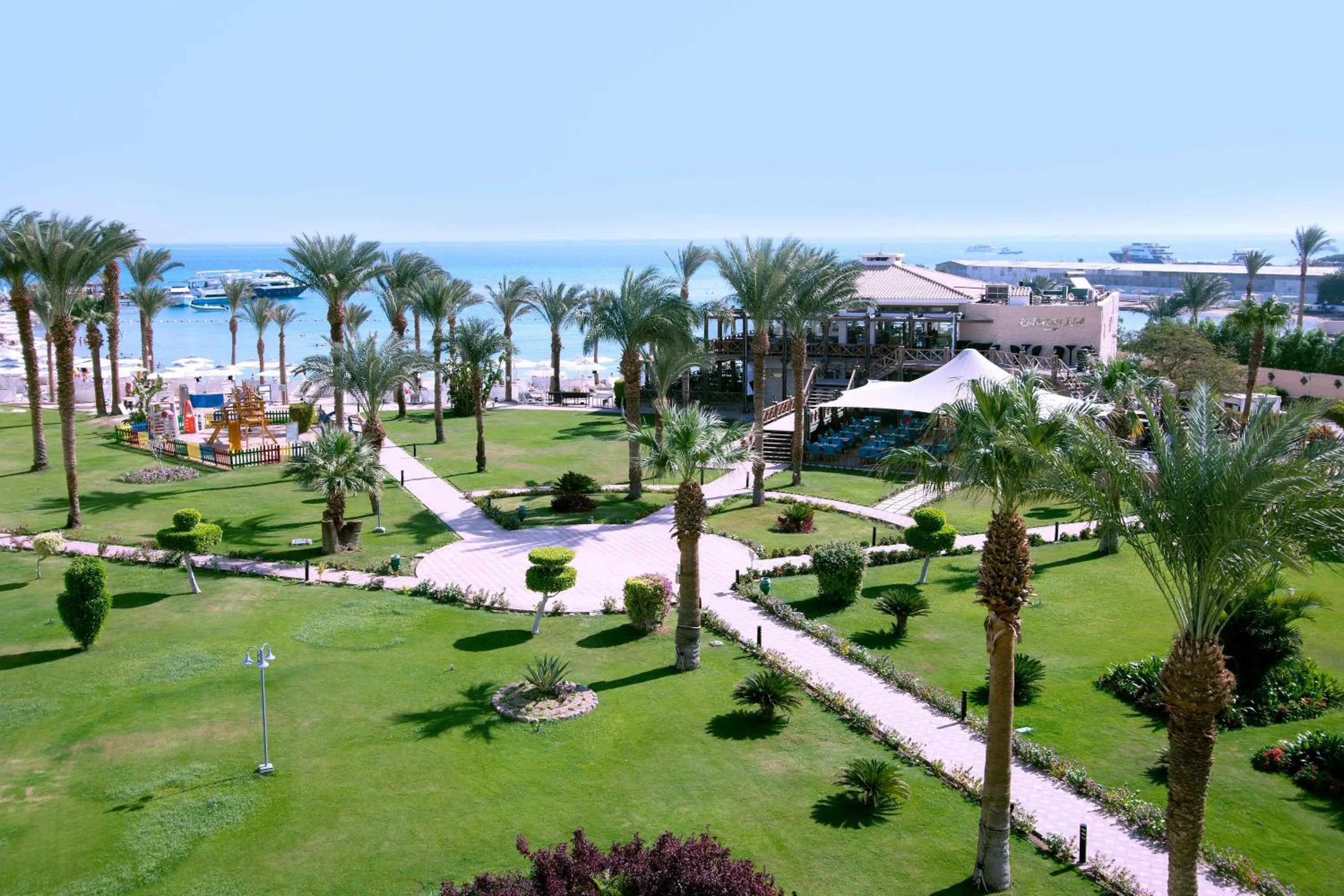 Garden in Swiss Inn Resort Hurghada