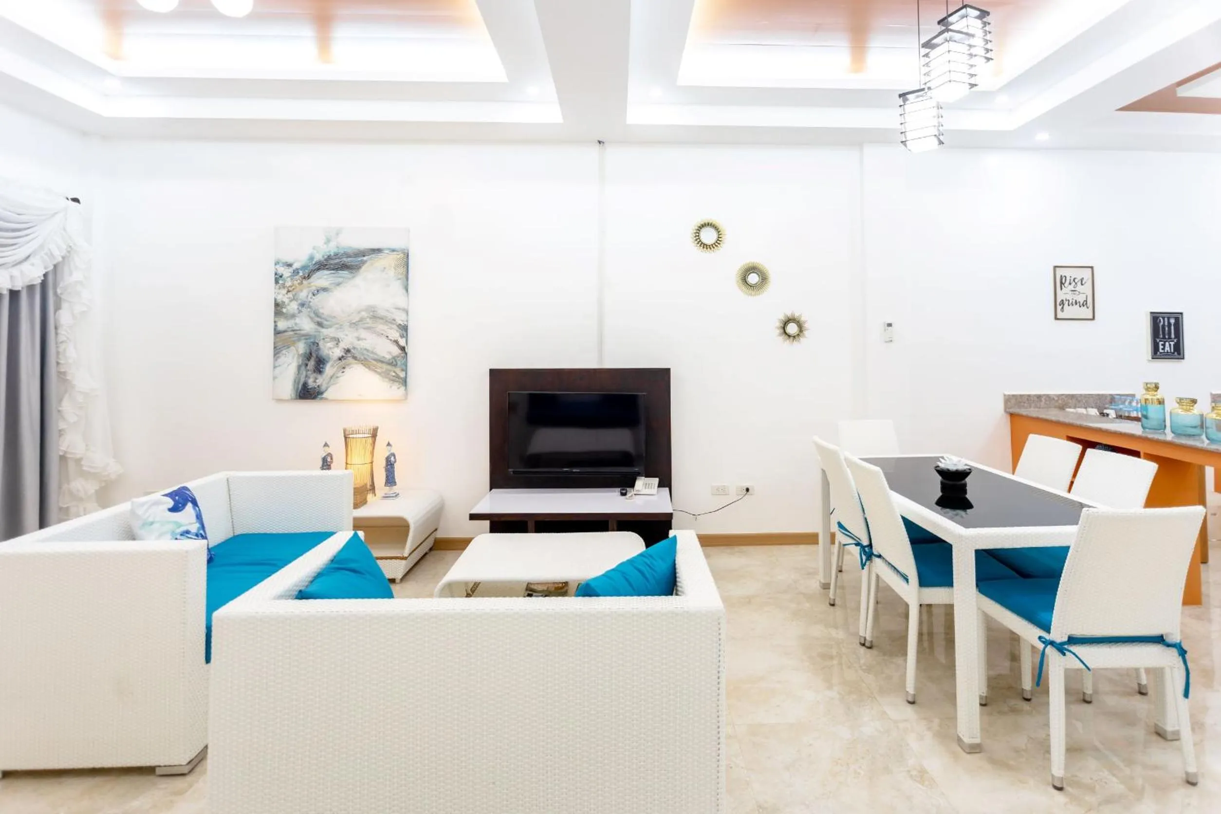 Living room in MADISON GARDEN AND RESIDENCES